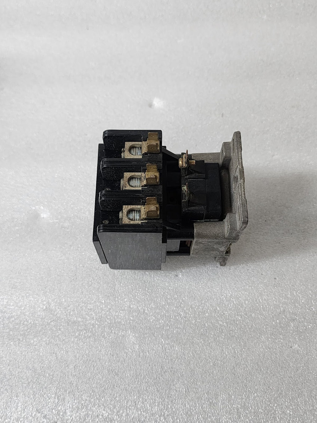 GENERAL ELECTRIC CR353FF3BA1 MAGNETIC CONTACTOR 60A COIL VOLTAGE 110-120V