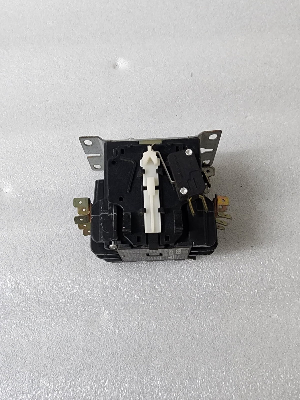 SIEMENS 42BF35AJBWA DEFINITE PURPOSE CONTACTOR 87713-101-3 COIL VOLTAGE 24V