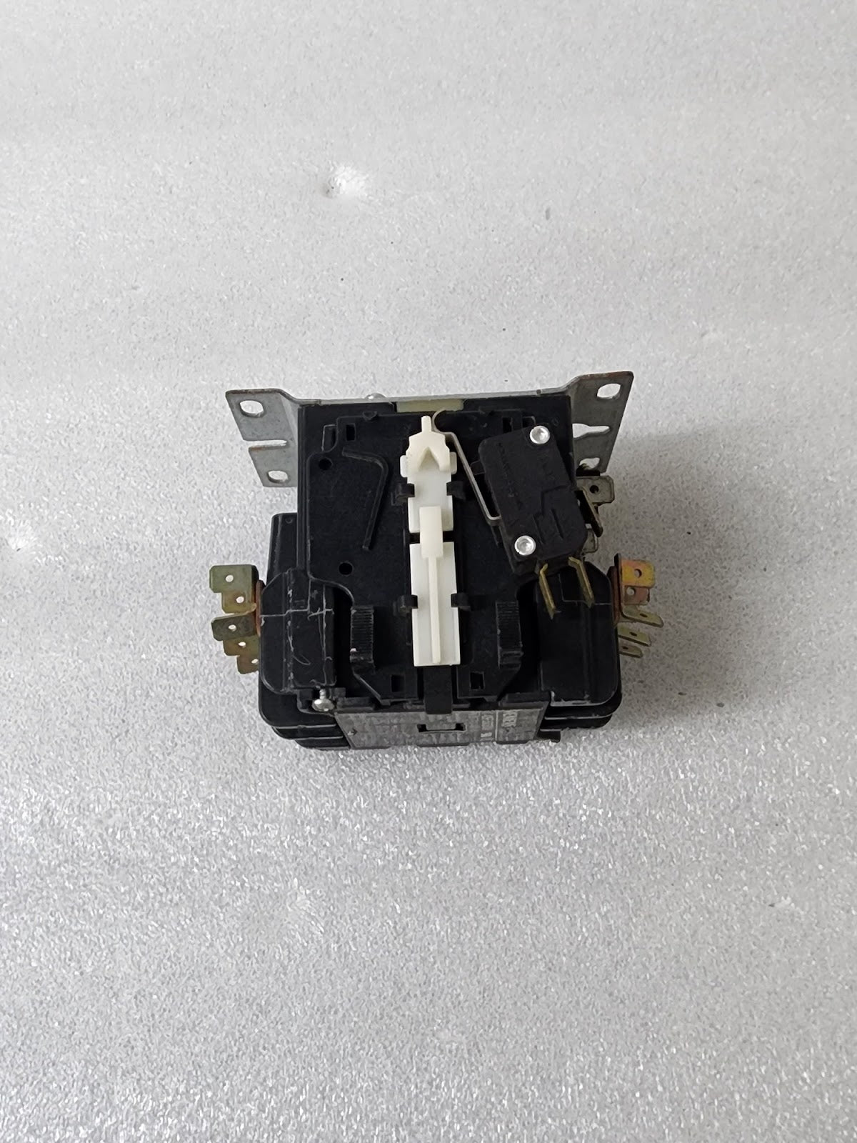 SIEMENS 42BF35AJBWA DEFINITE PURPOSE CONTACTOR 87713-101-3 COIL VOLTAGE 24V