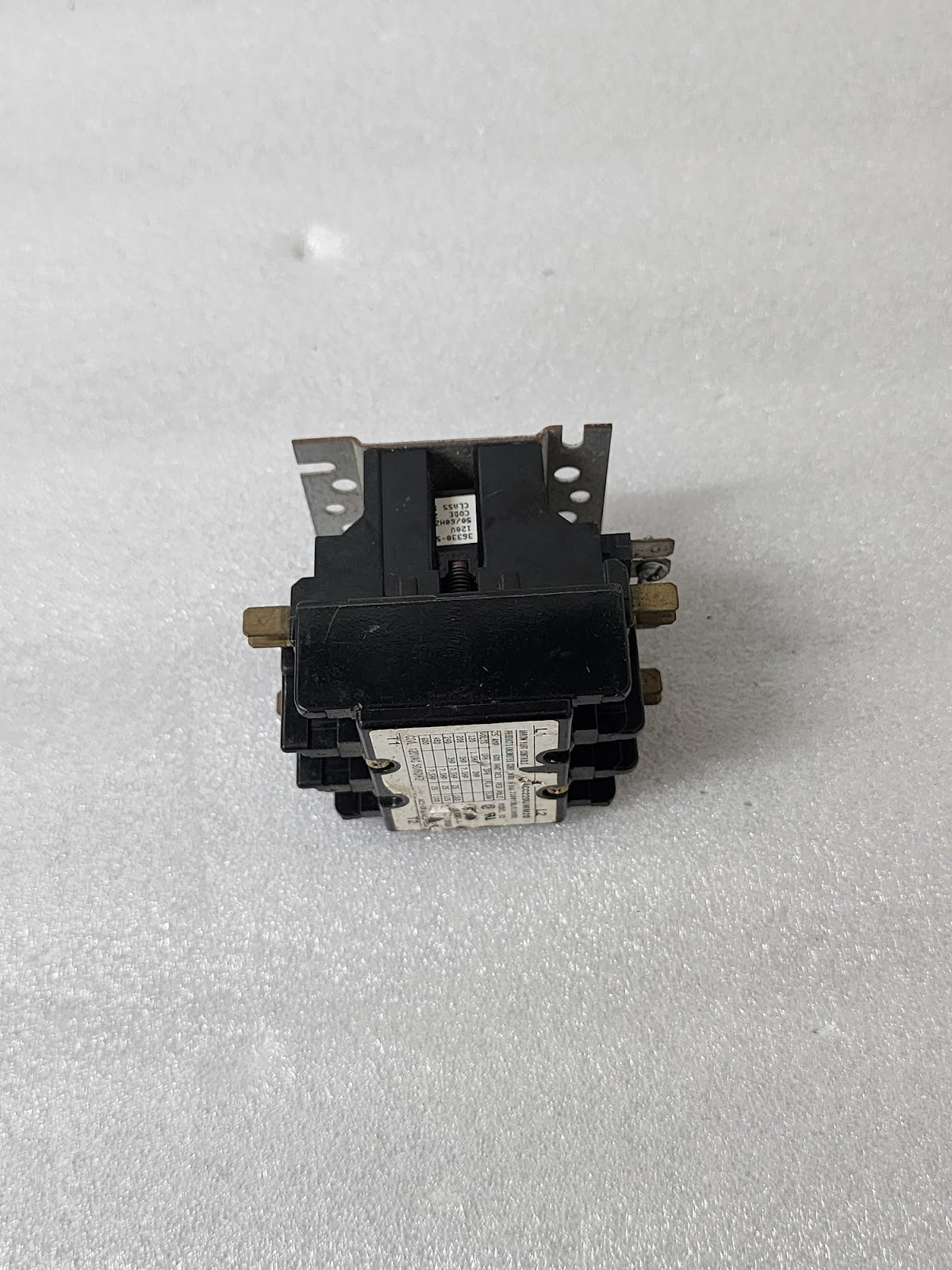 ARROW HART CONTROLS ACC220UMM20 3-POLE CONTACTOR 25A COIL VOLTAGE 120V