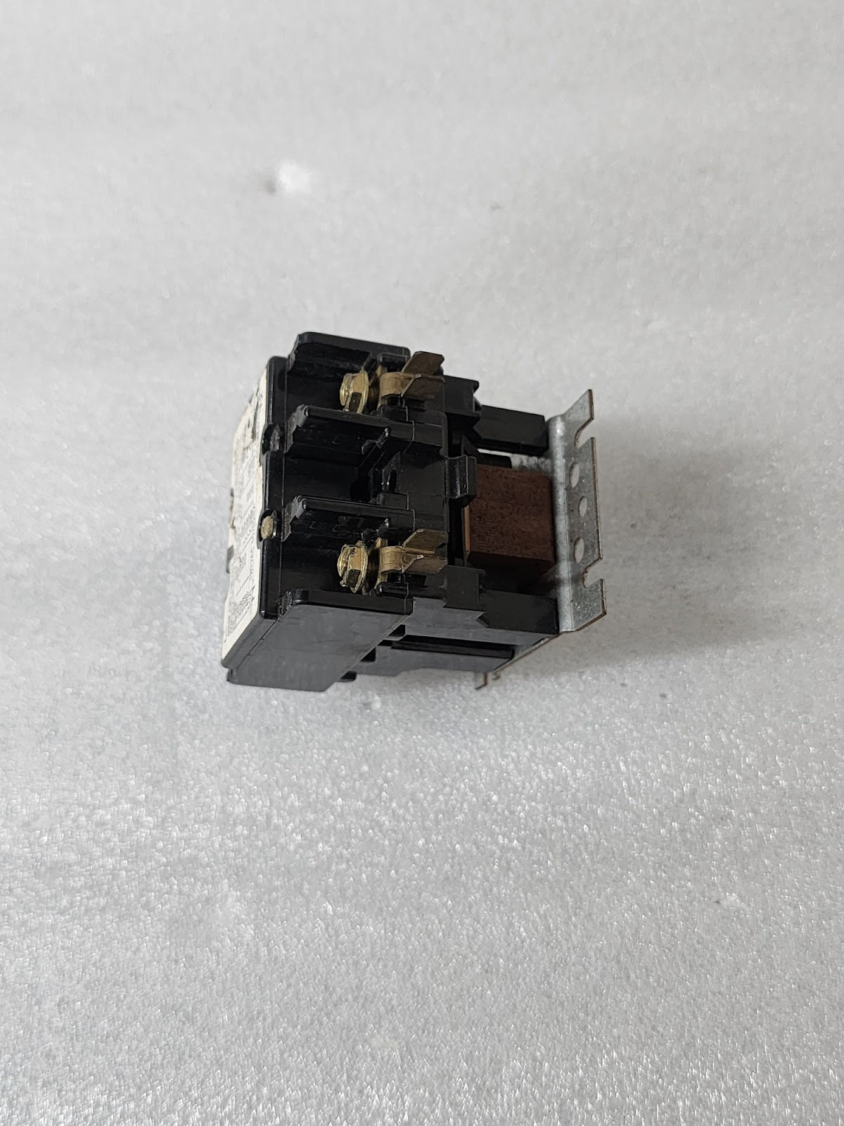 ARROW HART CONTROLS ACC220UMM20 3-POLE CONTACTOR 25A COIL VOLTAGE 120V