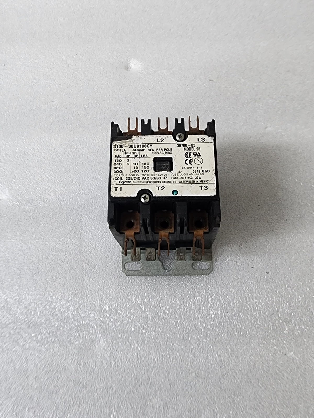 TYCO ELECTRONICS 3100-30U9198CY 3P CONTACTOR 30A 30700-03 COIL VOLTAGE 208-240V