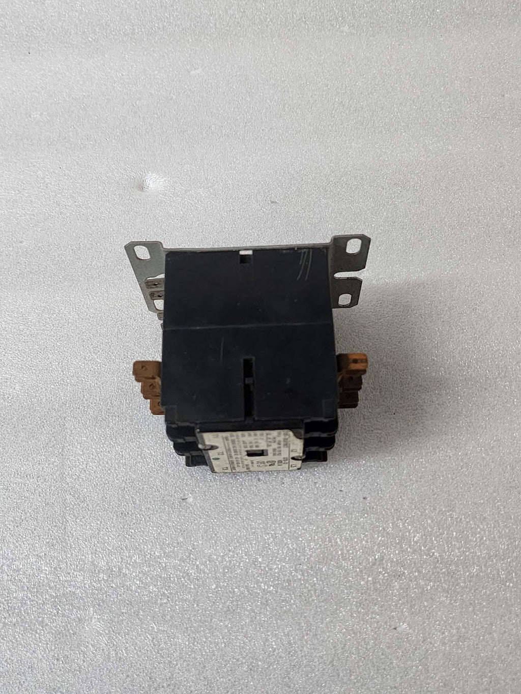 TYCO ELECTRONICS 3100-30U9198CY 3P CONTACTOR 30A 30700-03 COIL VOLTAGE 208-240V