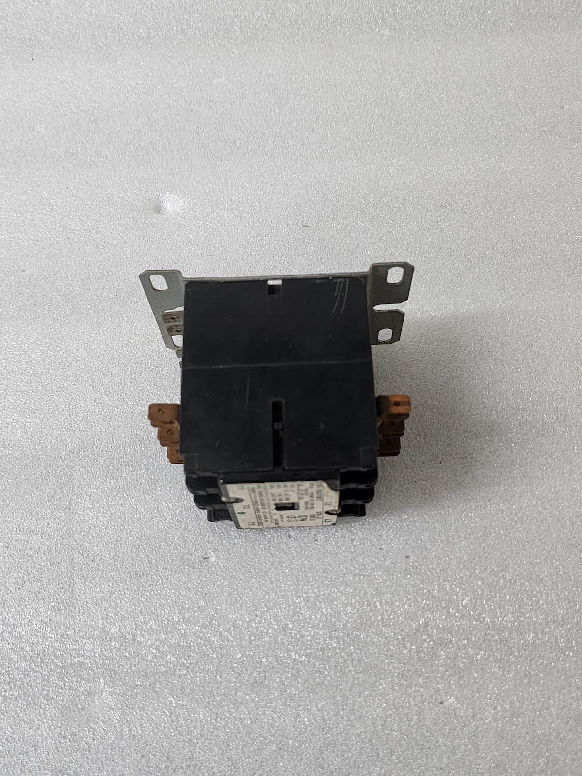 TYCO ELECTRONICS 3100-30U9198CY 3P CONTACTOR 30A 30700-03 COIL VOLTAGE 208-240V