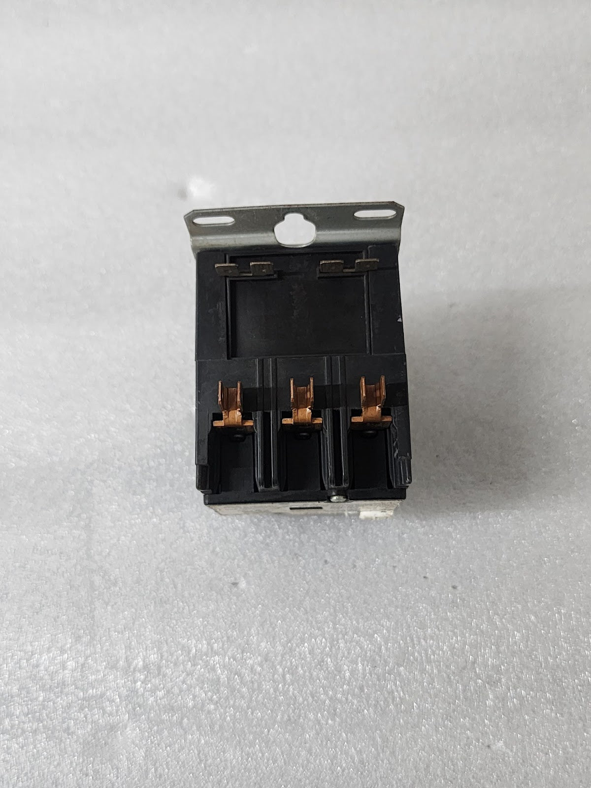 TYCO ELECTRONICS 3100-30U9198CY 3P CONTACTOR 30A 30700-03 COIL VOLTAGE 208-240V
