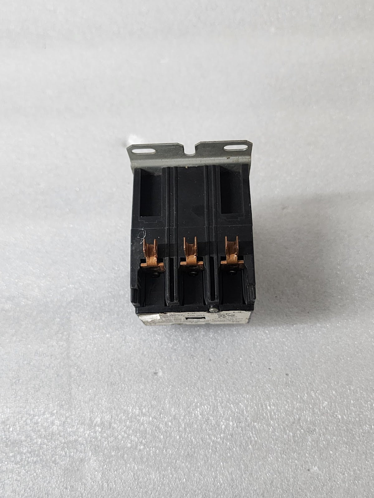 TYCO ELECTRONICS 3100-30U9198CY 3P CONTACTOR 30A 30700-03 COIL VOLTAGE 208-240V