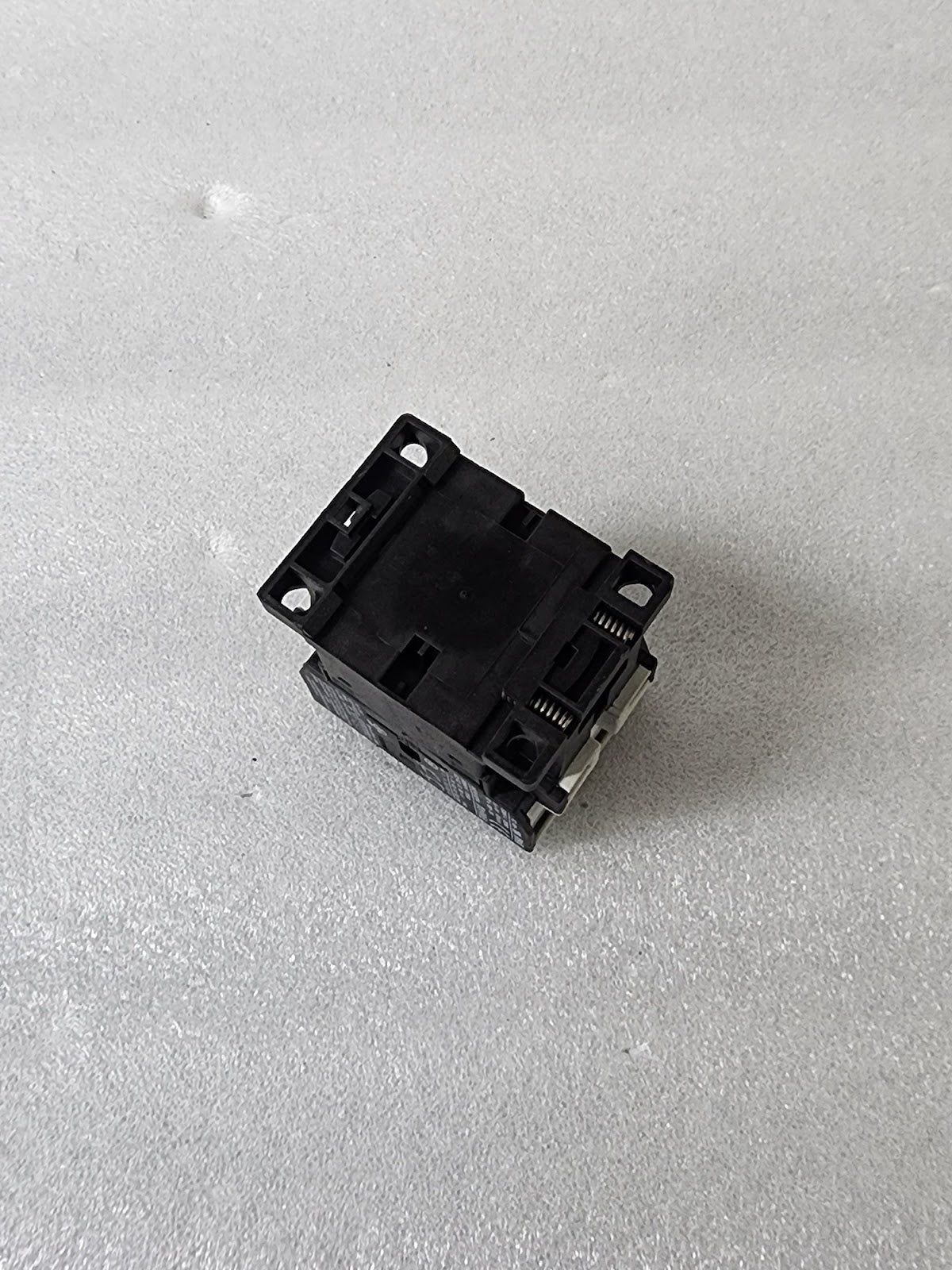 BENEDIKT & JAGER K3-10NA00-40 MAGNETIC CONTACTOR 10A COIL VOLTAGE 220-264V
