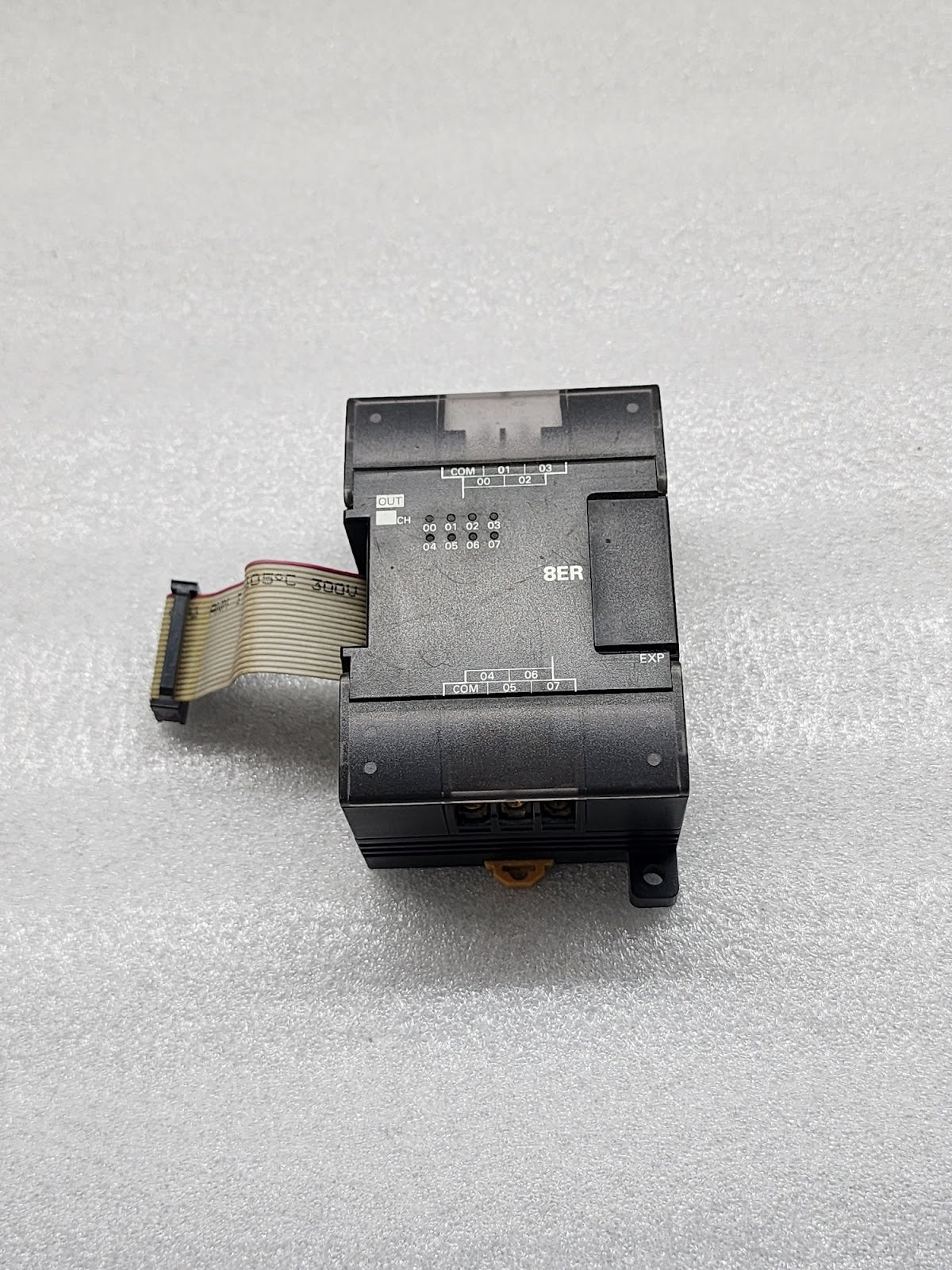 OMRON CP1W-8ER DIGITAL OUTPUT MODULE