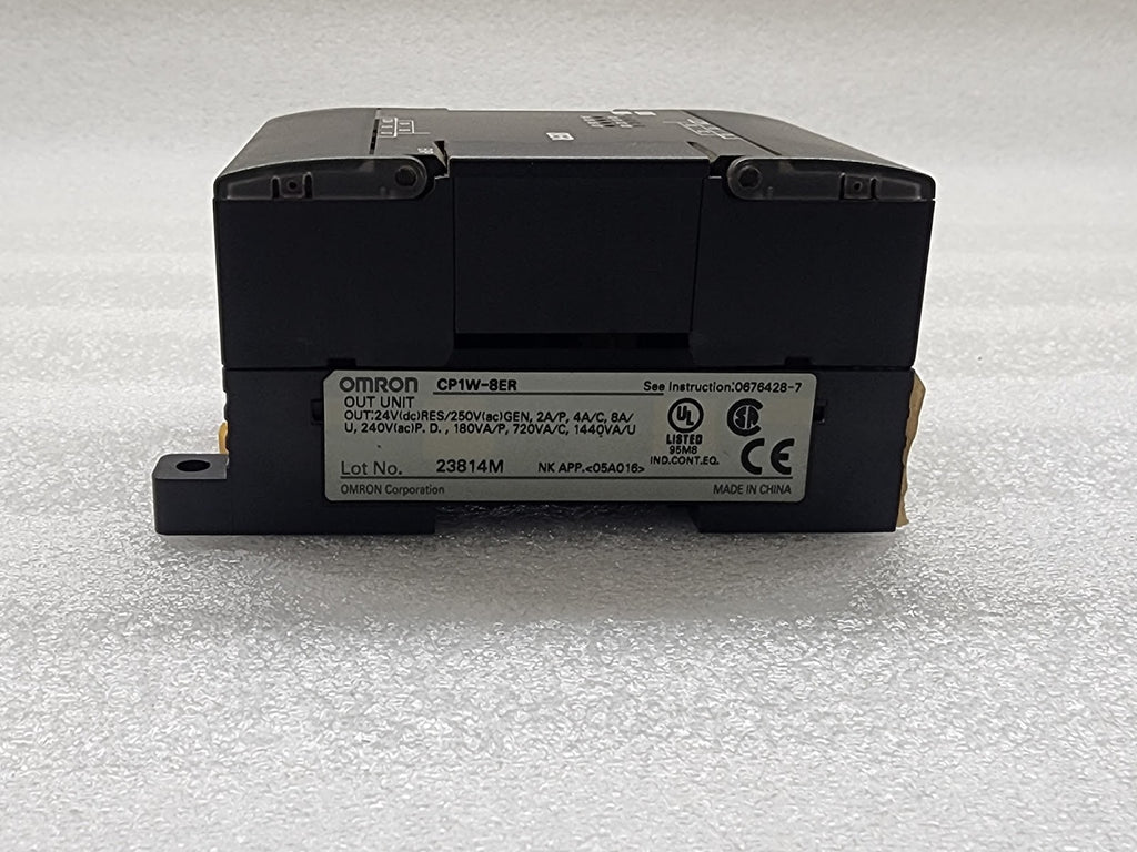 OMRON CP1W-8ER DIGITAL OUTPUT MODULE