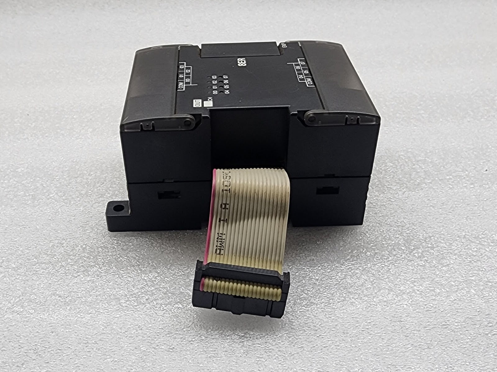 OMRON CP1W-8ER DIGITAL OUTPUT MODULE