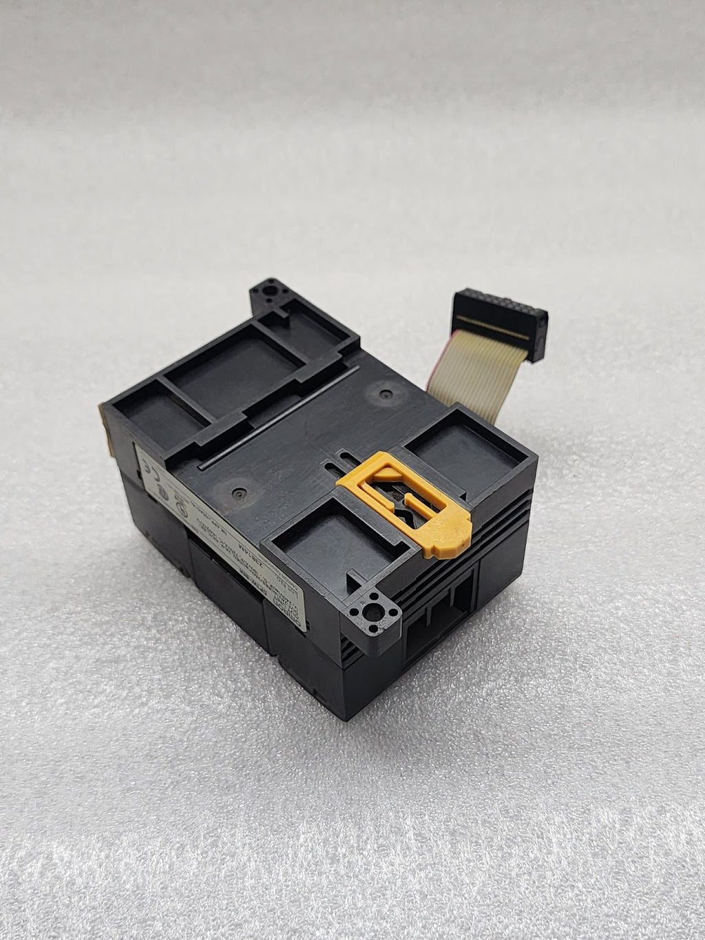 OMRON CP1W-8ER DIGITAL OUTPUT MODULE
