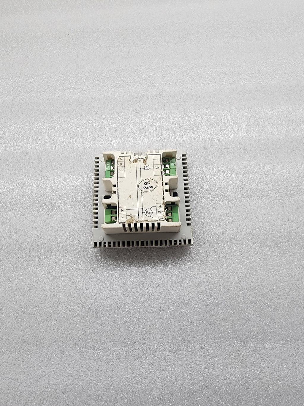 TC303-3A2LM DIGITAL FAN COIL THERMOSTAT