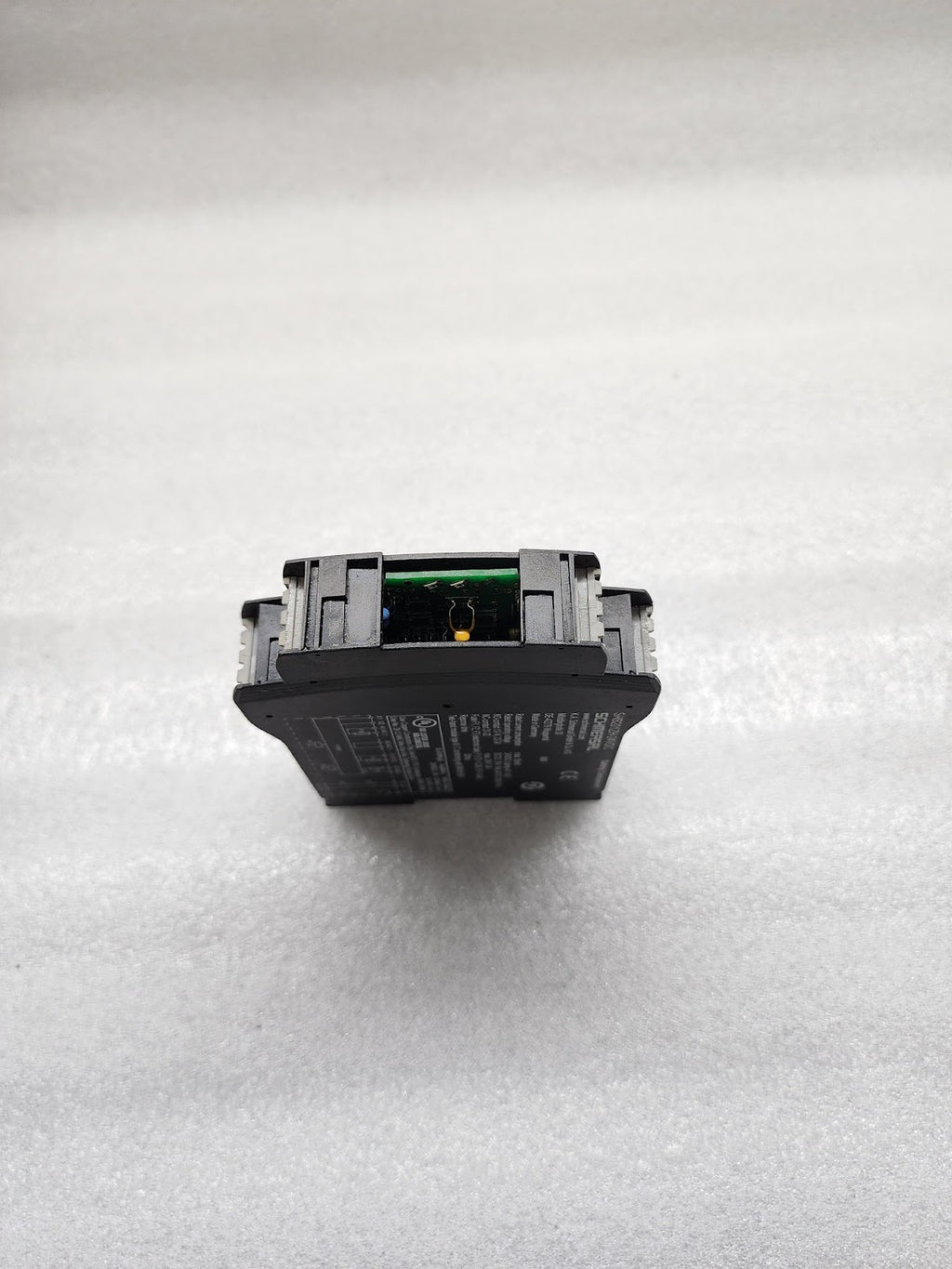 SCHMERSAL SRB201ZH-24VDC SAFETY RELAY CONTROLLER