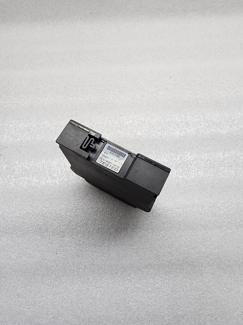 SCHMERSAL SRB201ZH-24VDC SAFETY RELAY CONTROLLER