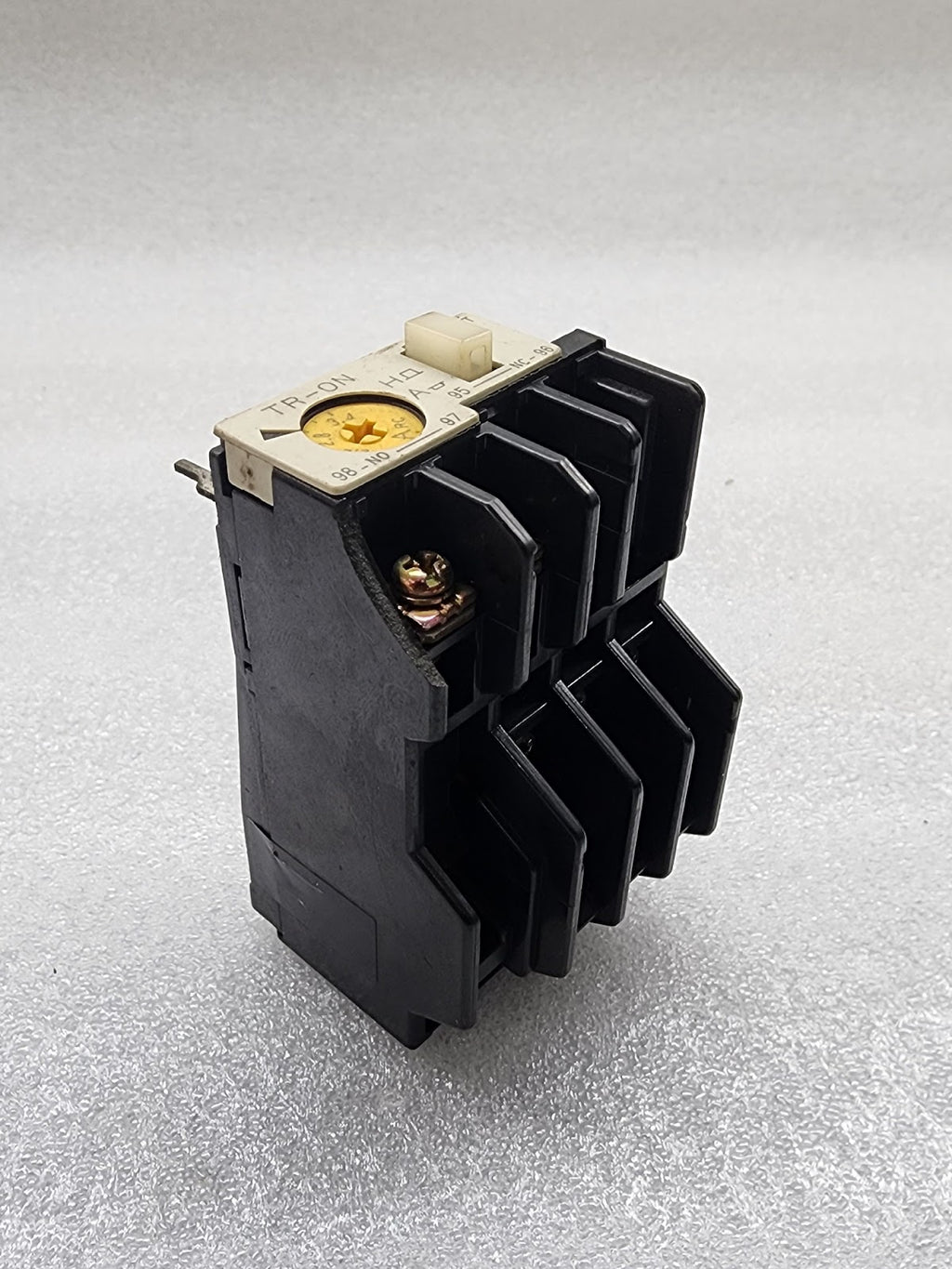 FUJI ELECTRIC TR-0N OVERLOAD RELAY 2.2-3.4A