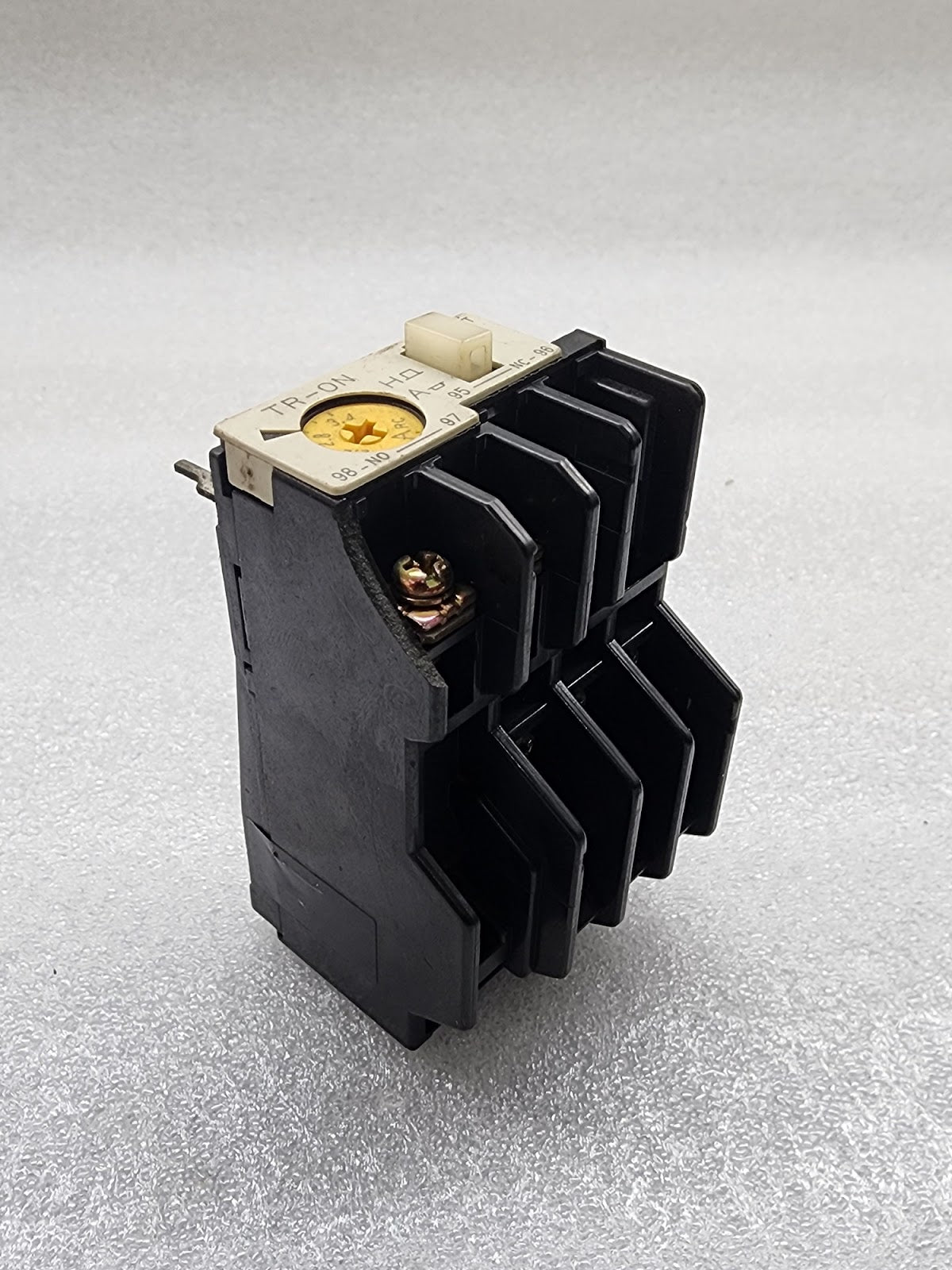 FUJI ELECTRIC TR-0N OVERLOAD RELAY 2.2-3.4A