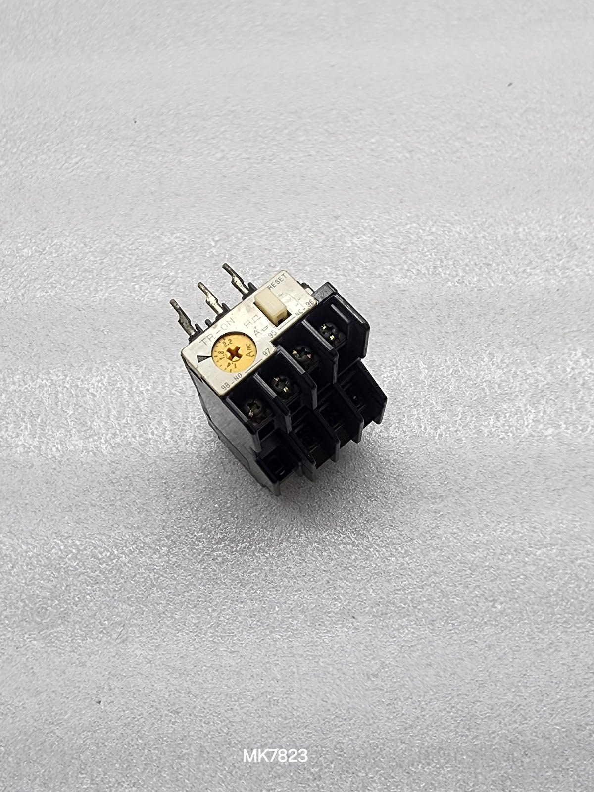 FUJI ELECTRIC TR-0N OVERLOAD RELAY 1.4-2.2A