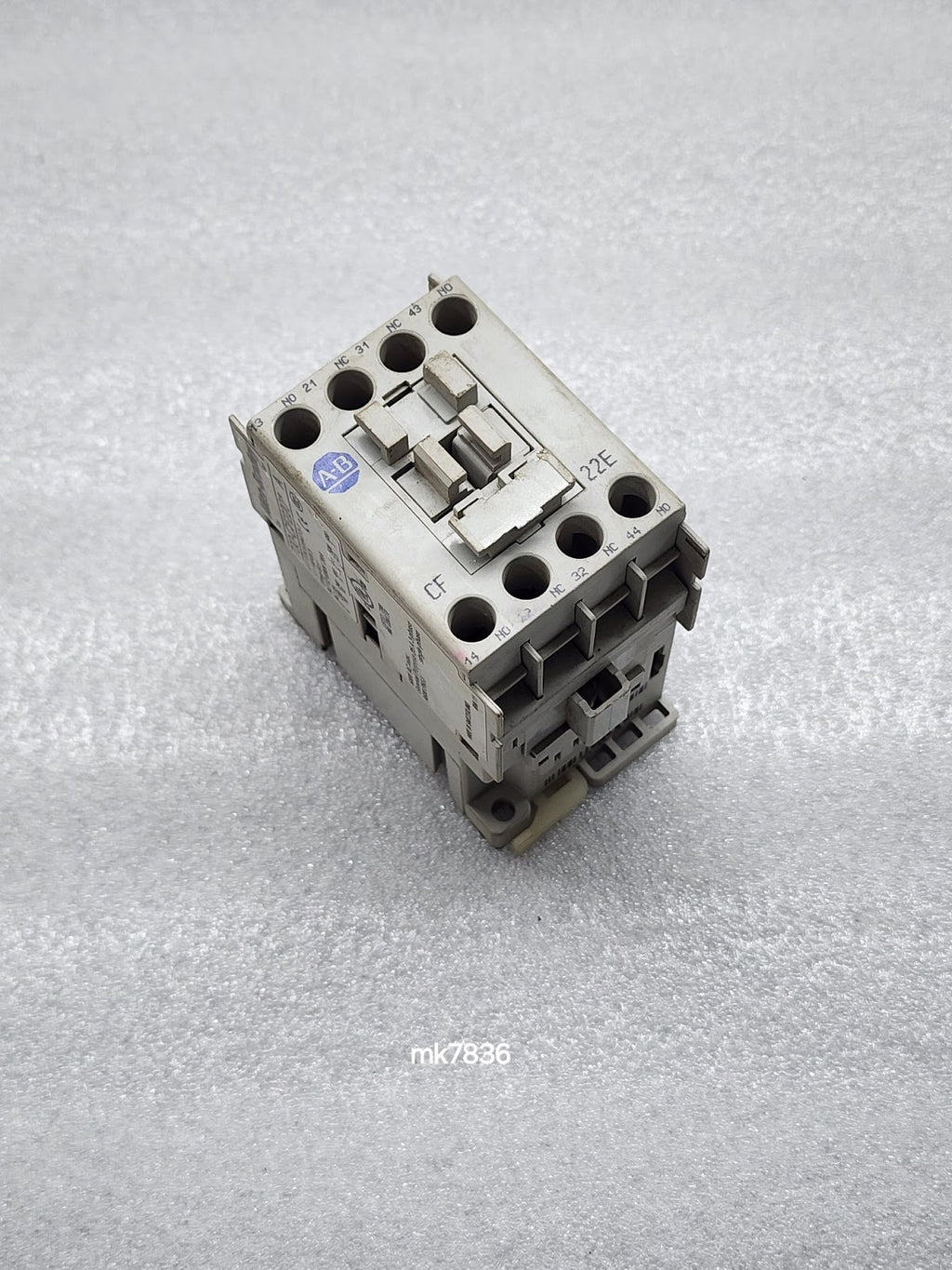 ALLEN BRADLEY CAT 700-CF220-A MAGNETIC CONTACTOR COIL VOLTAGE 110-120V