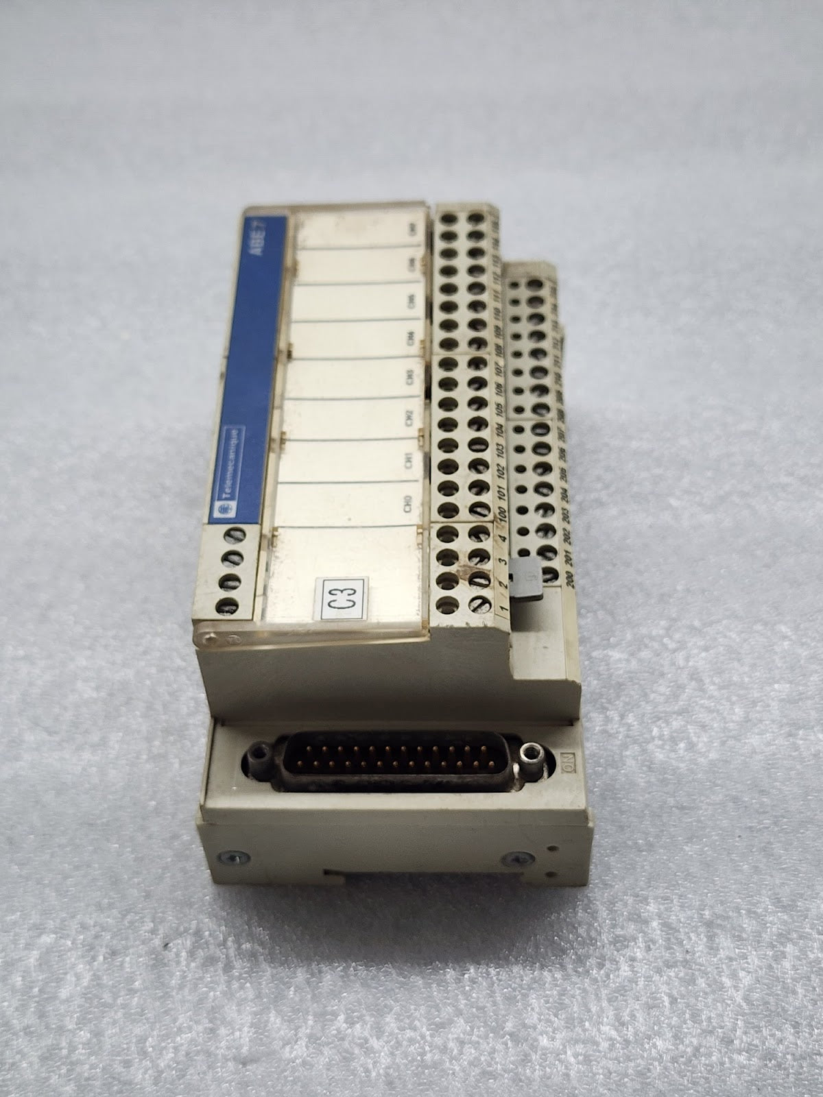 TELEMECANIQUE ABE7-CPA02 CONNECTION SUB BASE MODULE
