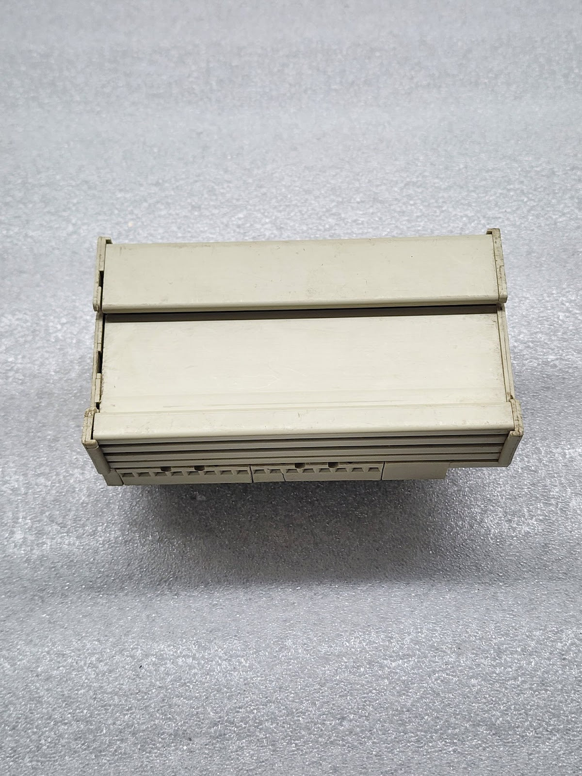 TELEMECANIQUE ABE7-CPA02 CONNECTION SUB BASE MODULE