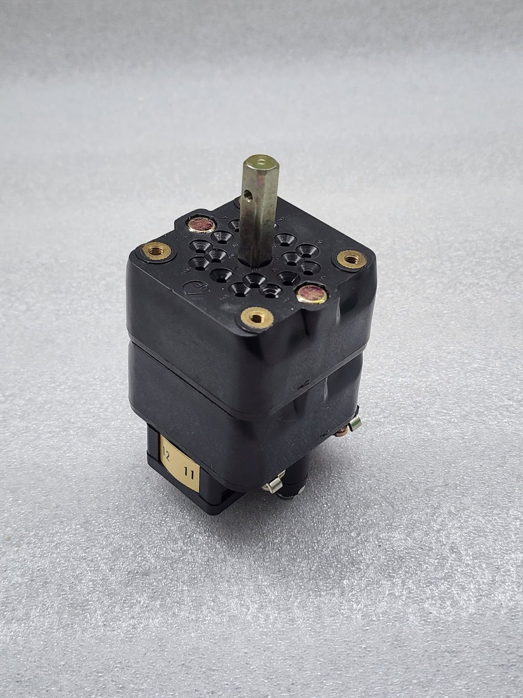 SEIKO ELECTRIC YBRSF1-1X CAM SWITCH 600V 10A 009 A