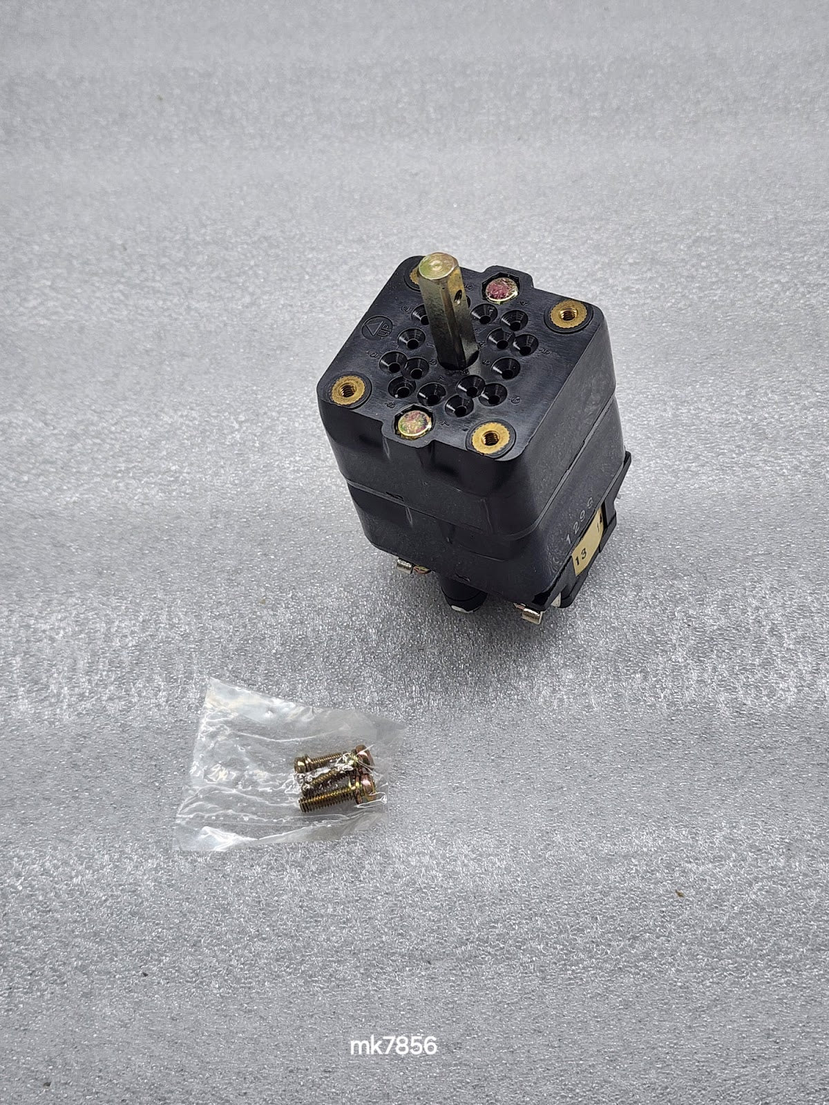 SEIKO ELECTRIC YBRSF1-1X CAM SWITCH 600V 10A 009 A