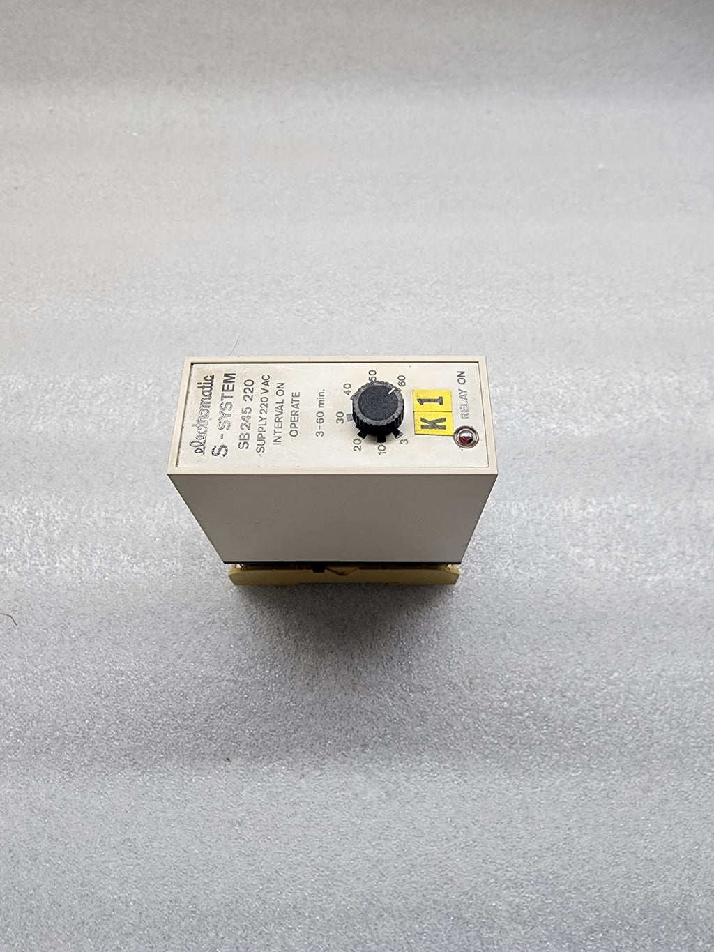 ELECTROMATIC SB245220 INTERVAL ON OPERATE 220V