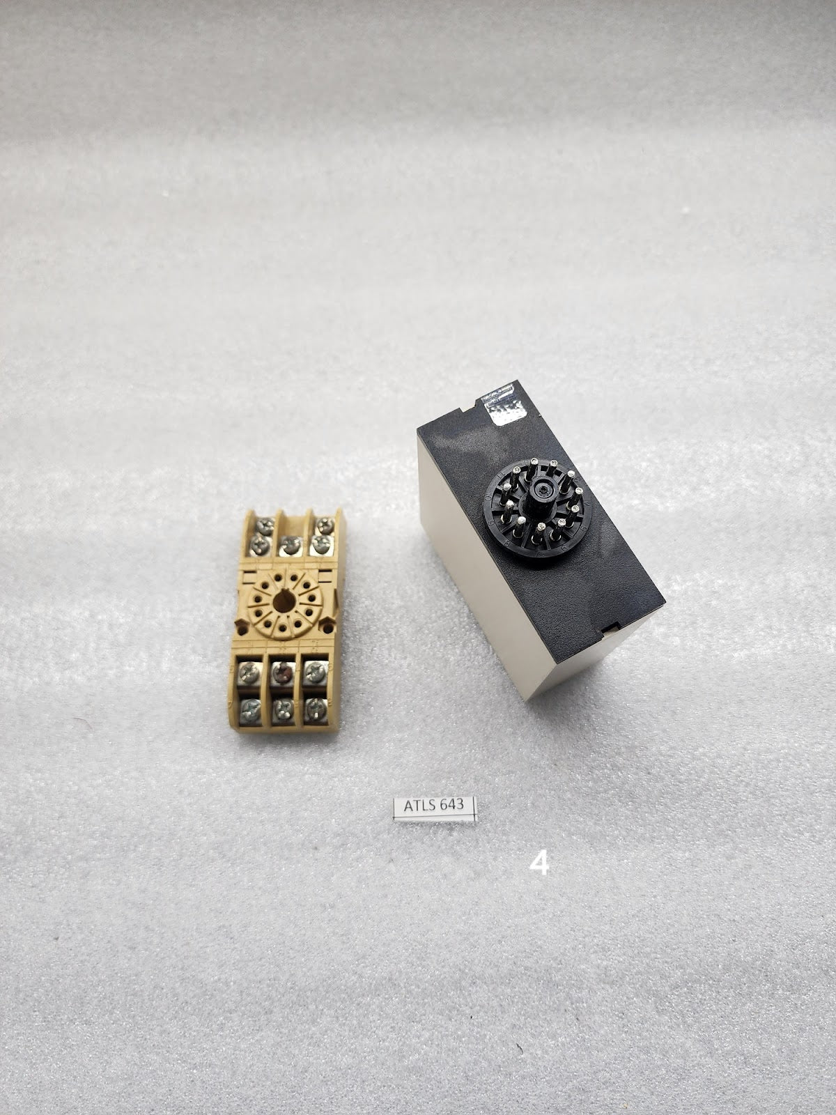 ELECTROMATIC SB245220 INTERVAL ON OPERATE 220V