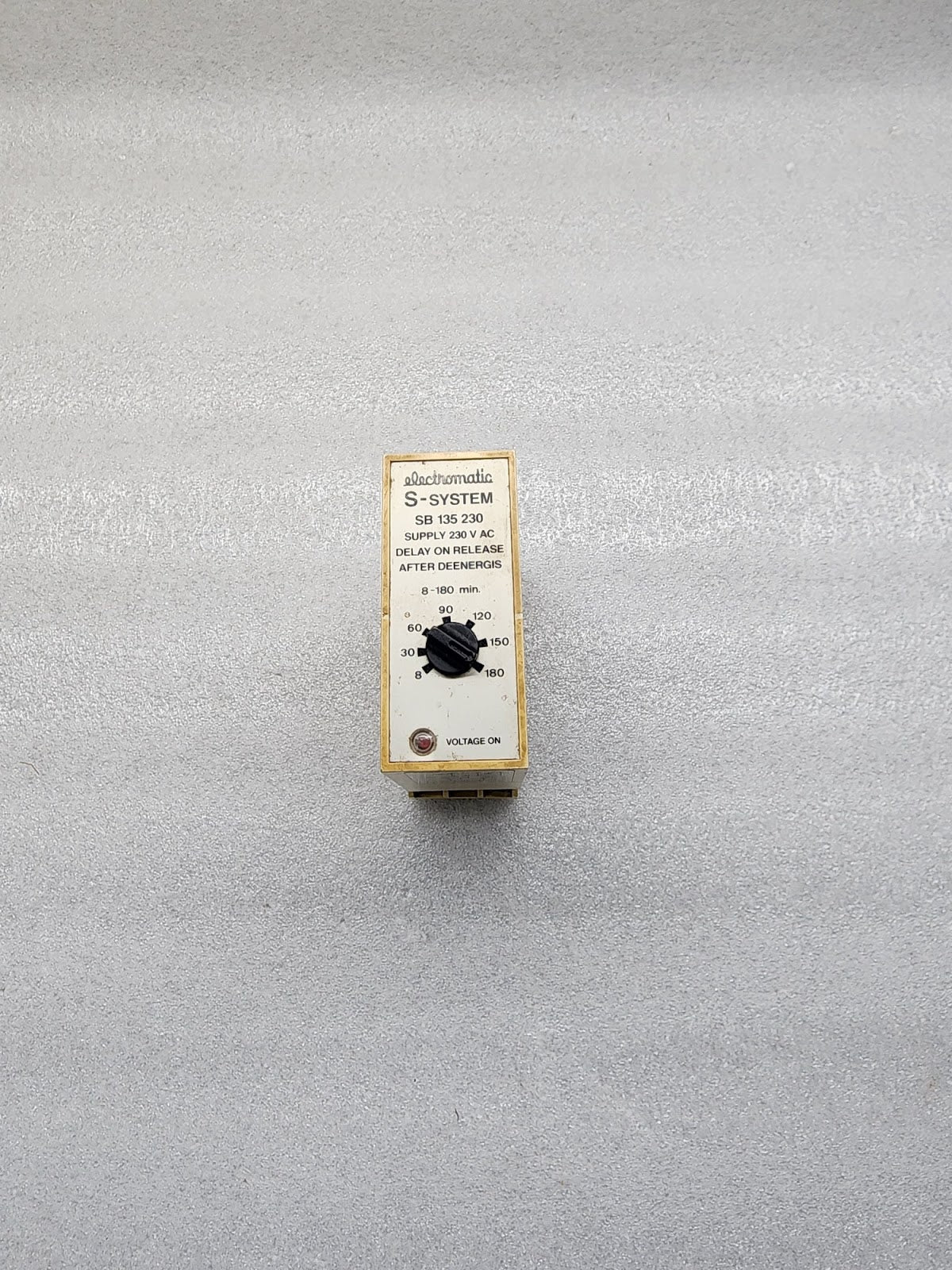 ELETROMATIC SB135230 DELAY ON RELEASE AFTER DEENERGIS 230V