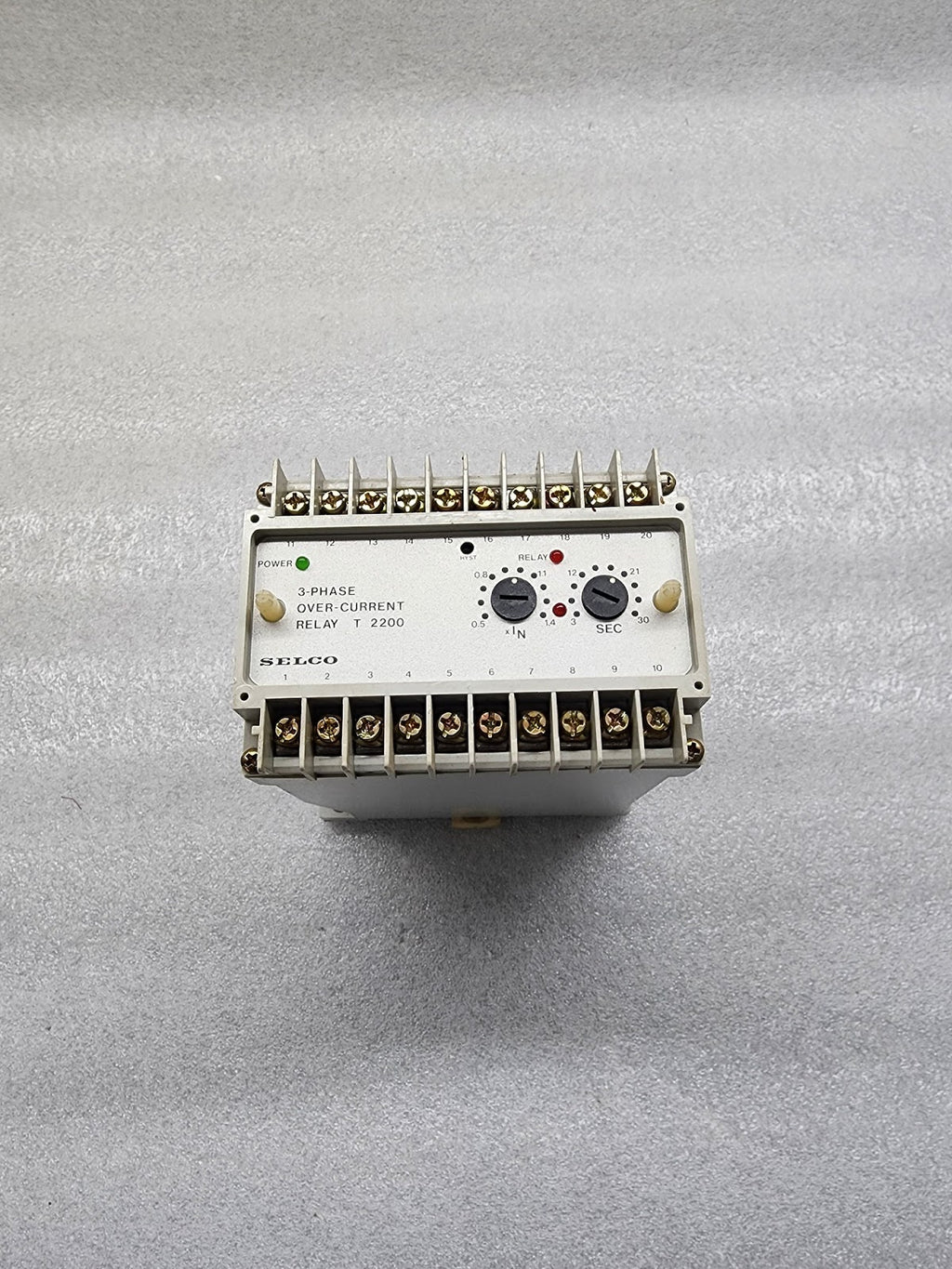 SELCO T2200-09 3-PHASE OVER-CURRENT RELAY 380-440V 5A