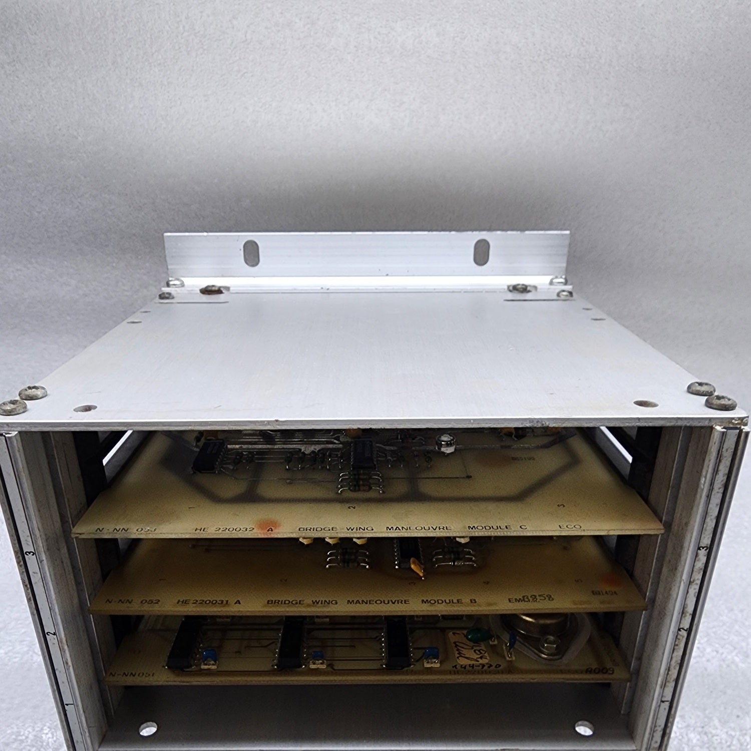 BRIDGE WING MANEOUVRE HE220032A HE220031A HE220030A N-NN 053 N-NN 052 N-NN 051
