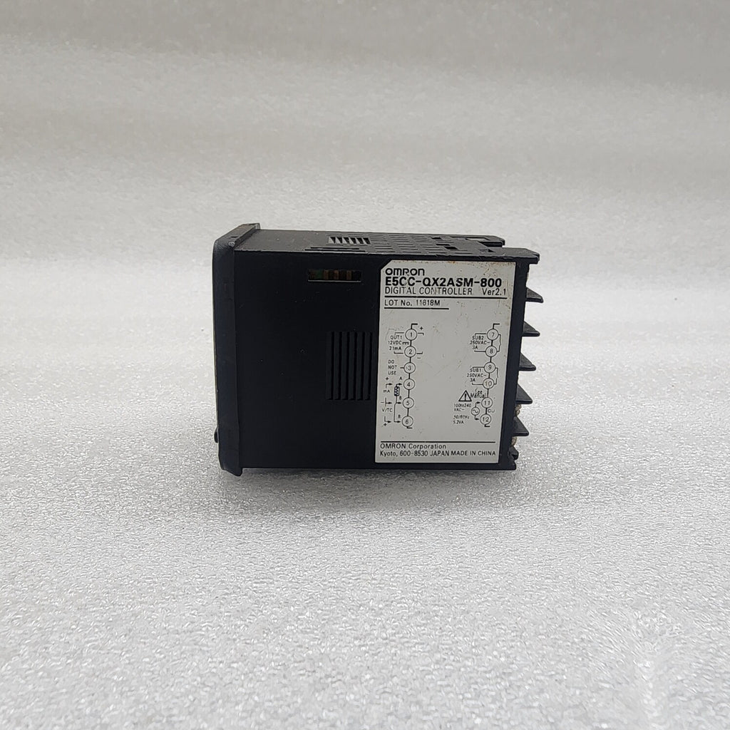 OMRON E5CC-OX2ASM-800 DIGITAL CONTROLLER 100-240VAC
