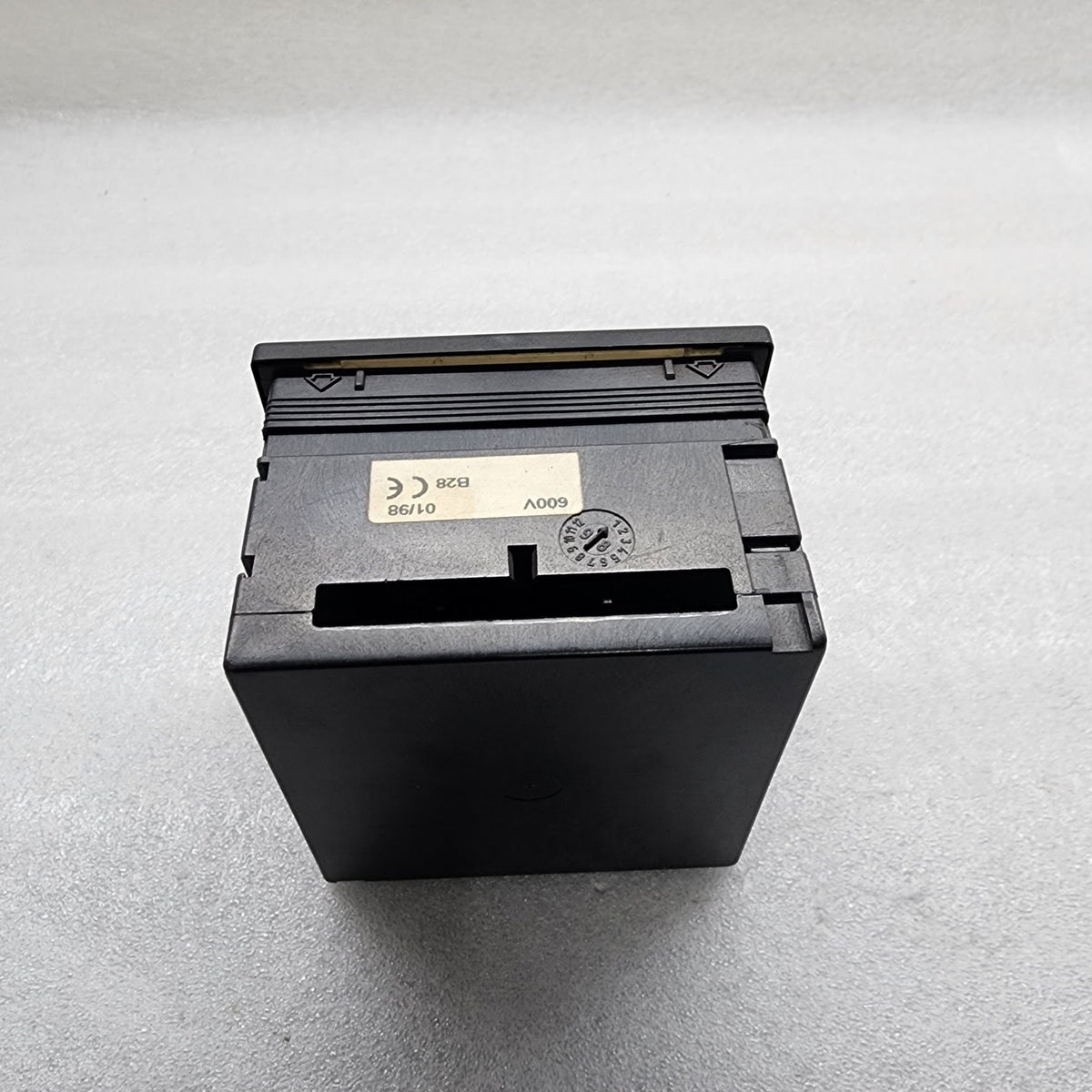 VOLT METER 0-600V