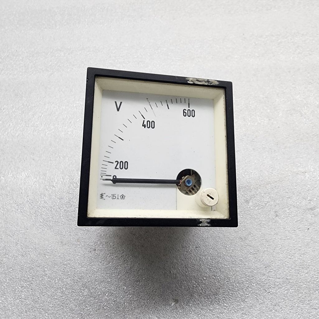VOLT METER 0-600 V