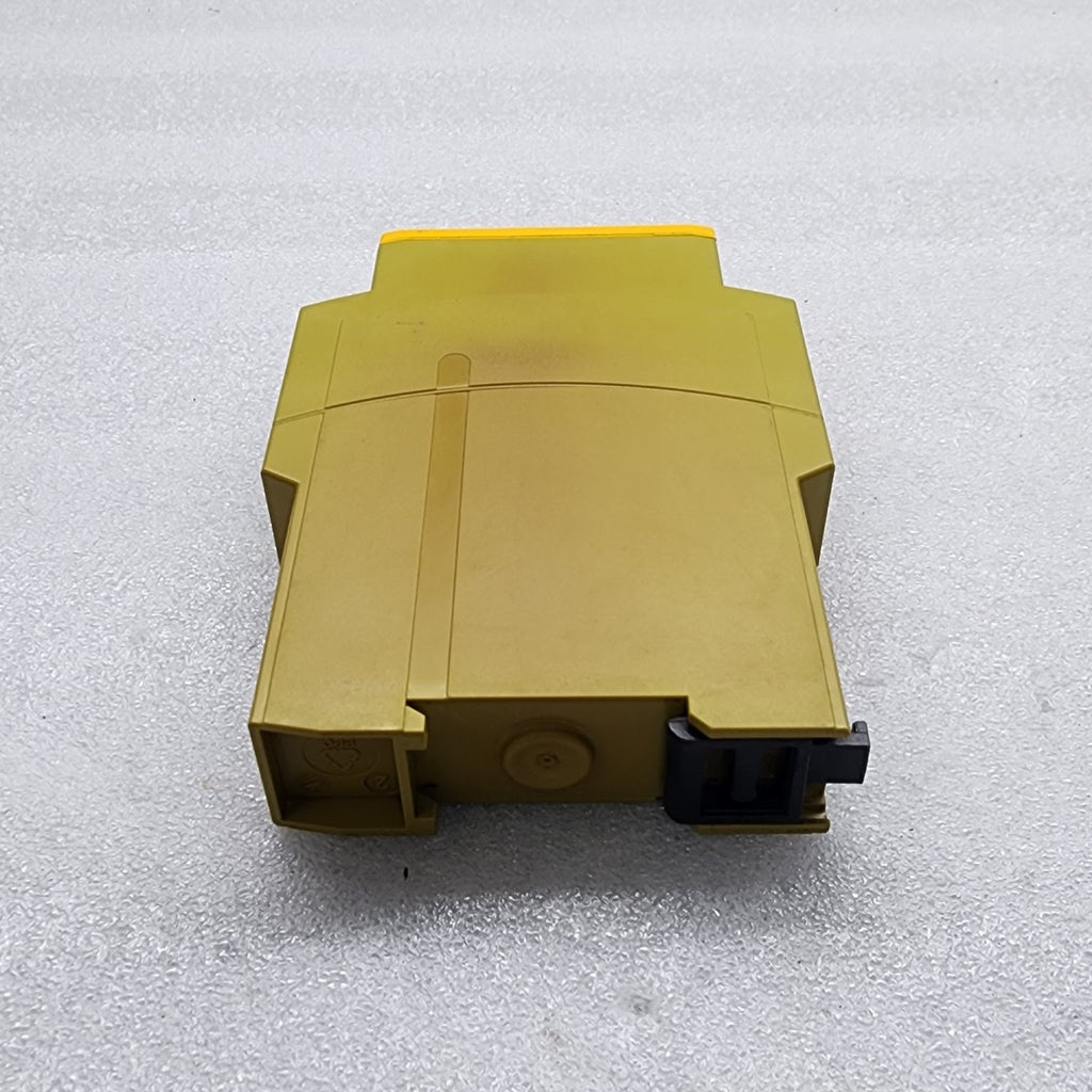 PILZ PZE X4V EXPANSION MODULE SAFETY RELAY 774583
