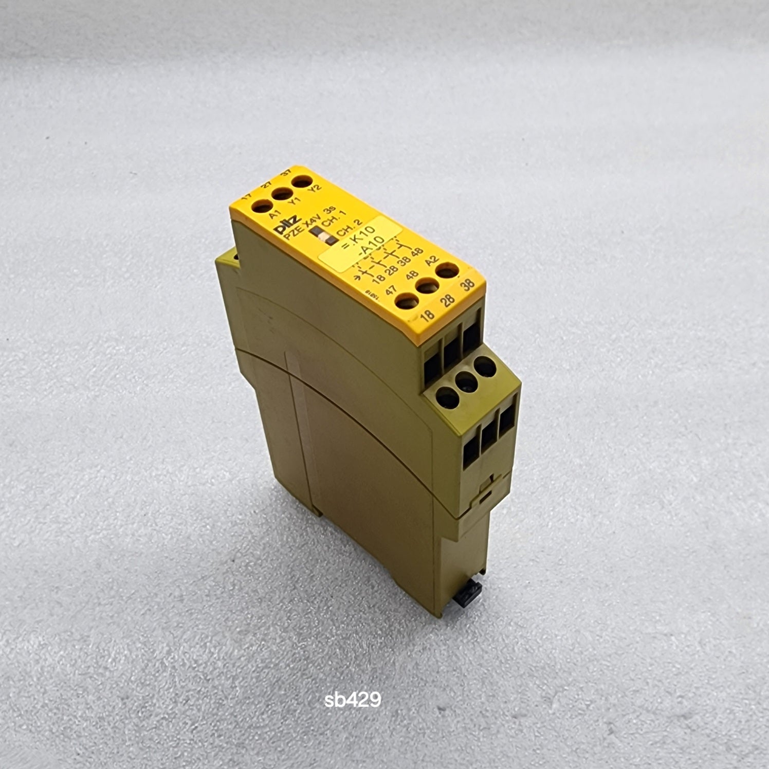 PILZ PZE X4V EXPANSION MODULE SAFETY RELAY 774583