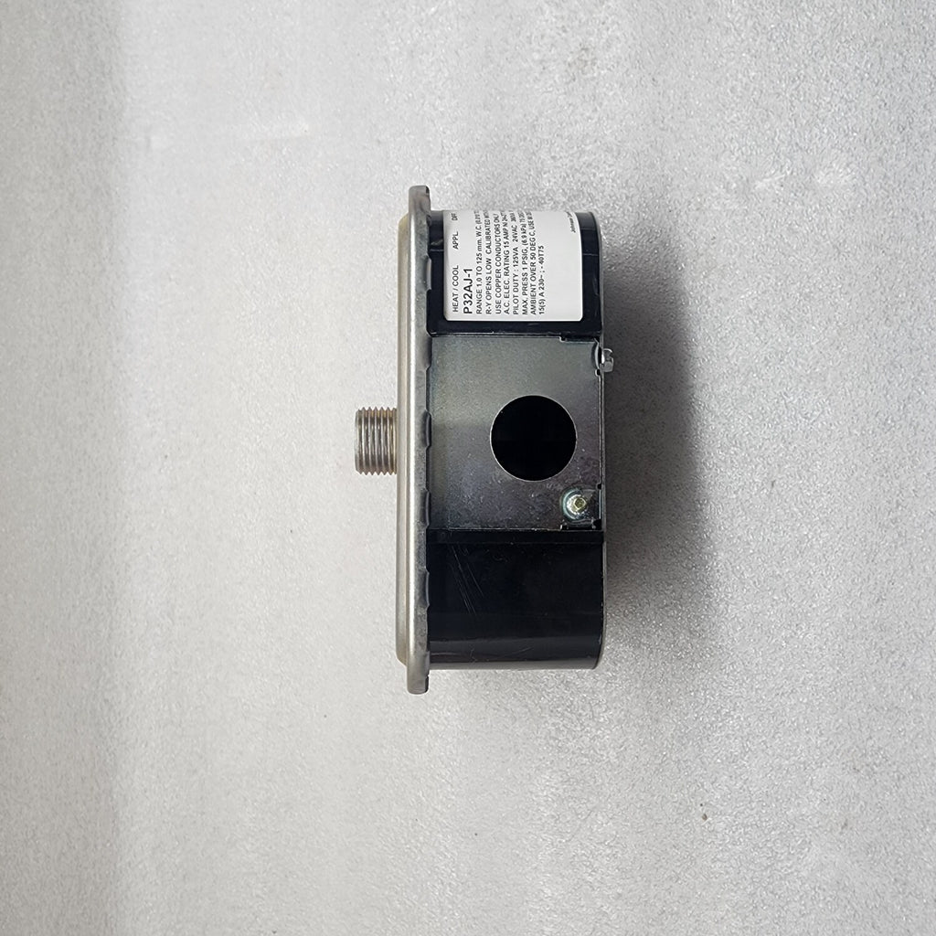 JOHNSON CONTROLS P32AJ-1 PRESSURE SWITCH 1.25KPA P32AJ-1C