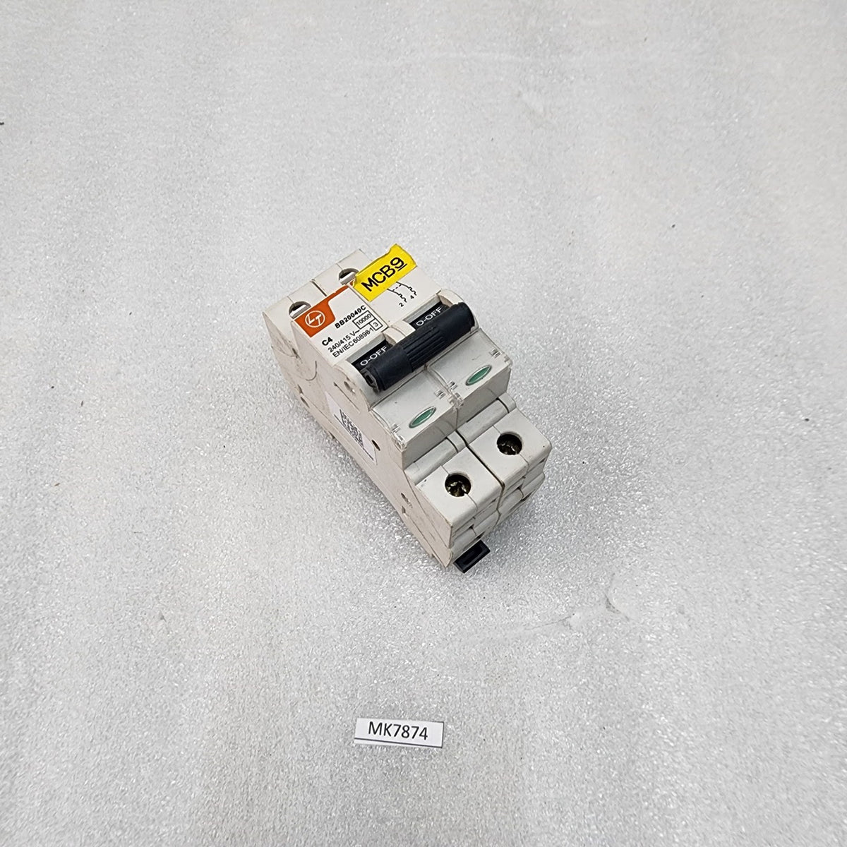SIEMENS 5SL4202-7RC 2-POLE BREAKER 2A