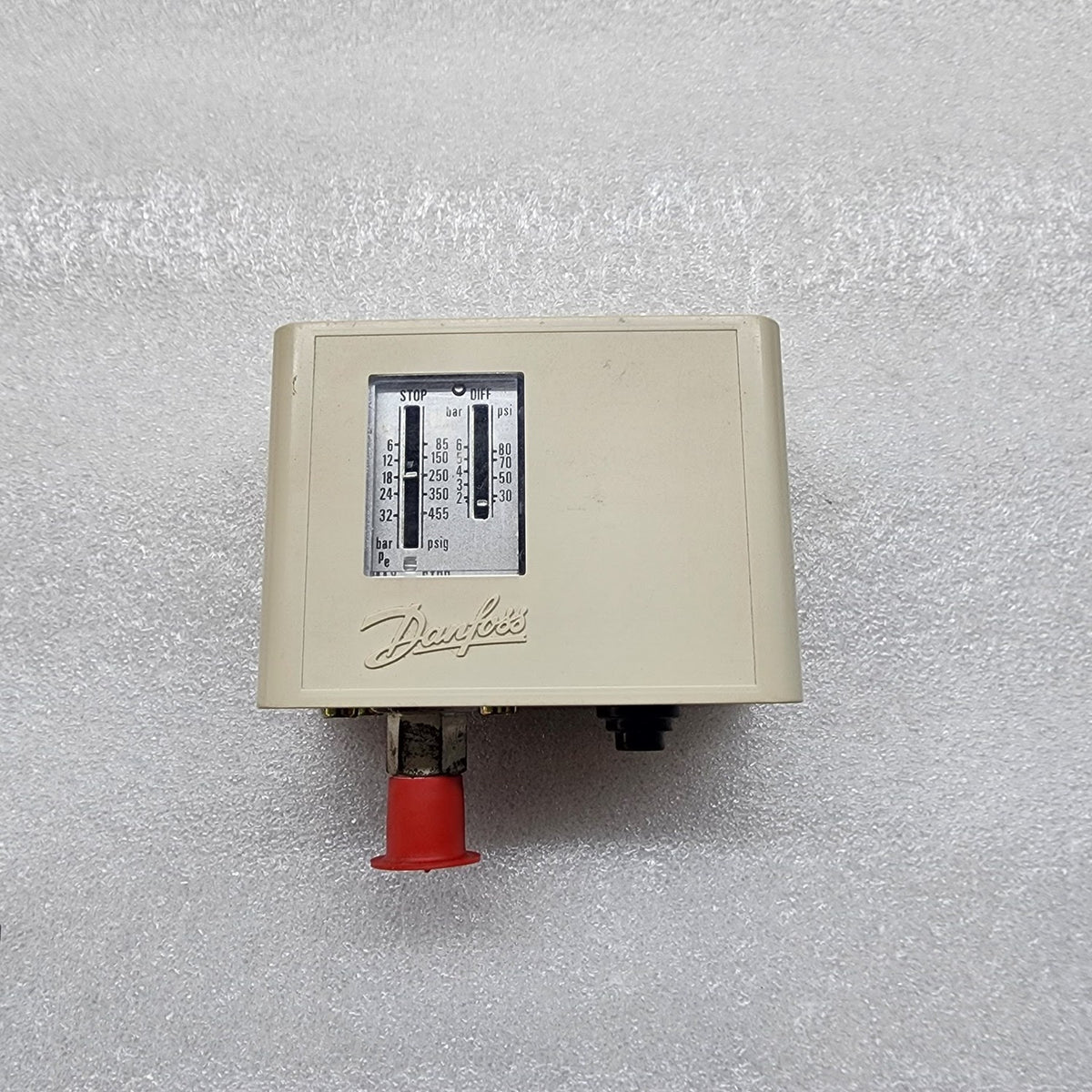 DANFOSS KP 5 PRESSURE SWITCH 060-1171 6-32BAR