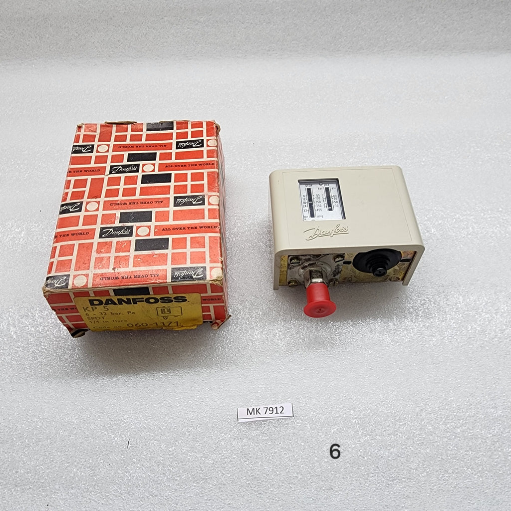DANFOSS KP 5 PRESSURE SWITCH 060-1171 6-32BAR