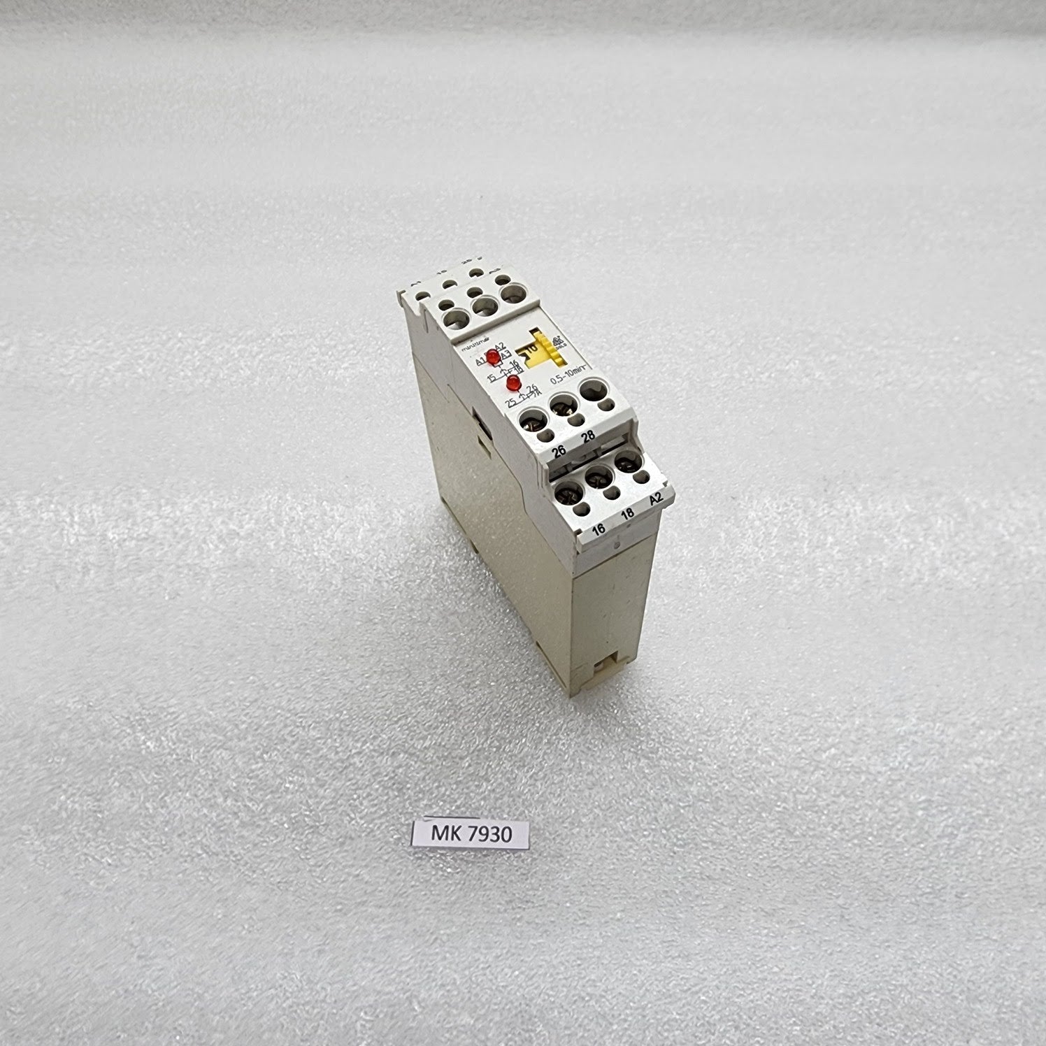 DOLD MK 9906.82/024 TIME CONTROL RELAY 0030502 220-240VAC/24VUC