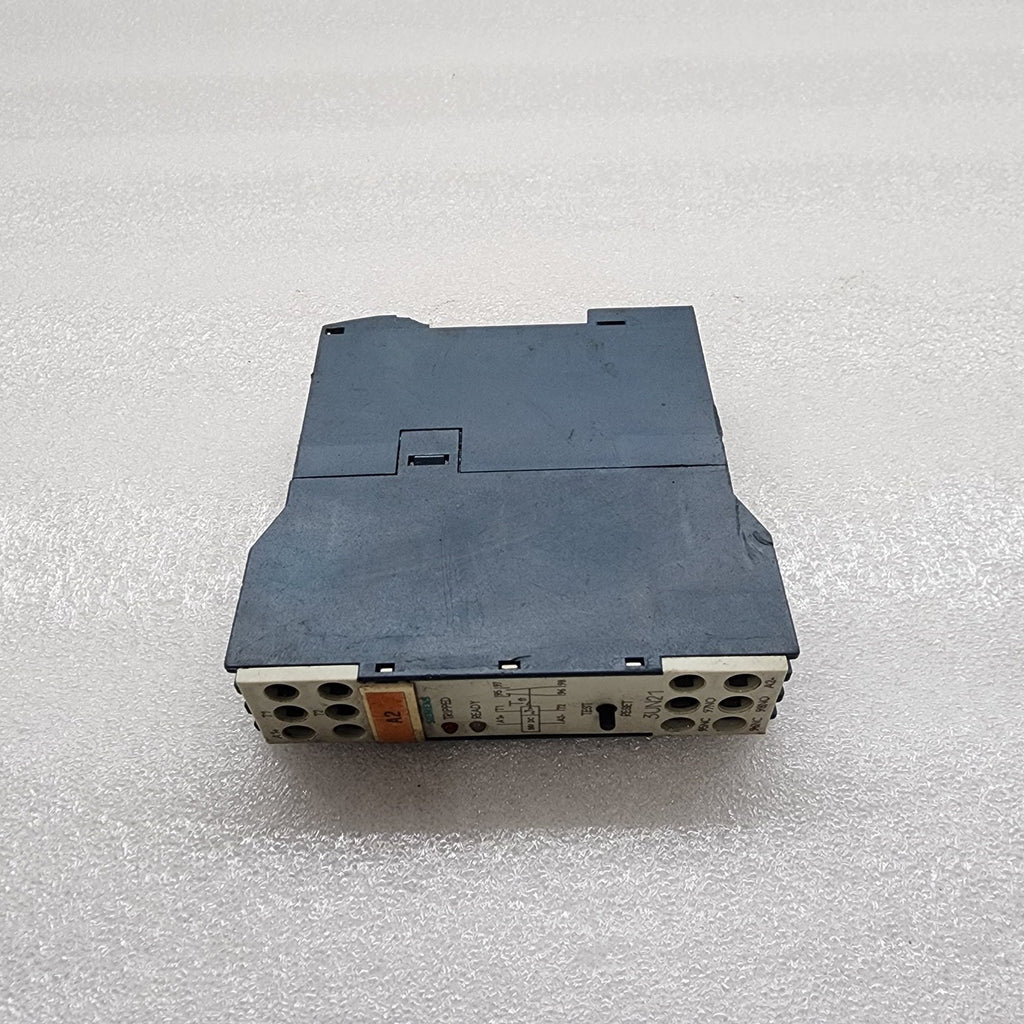 SIEMENS 3UN2110-0AB4 THERMISTOR TRIPPING UNIT 24VDC