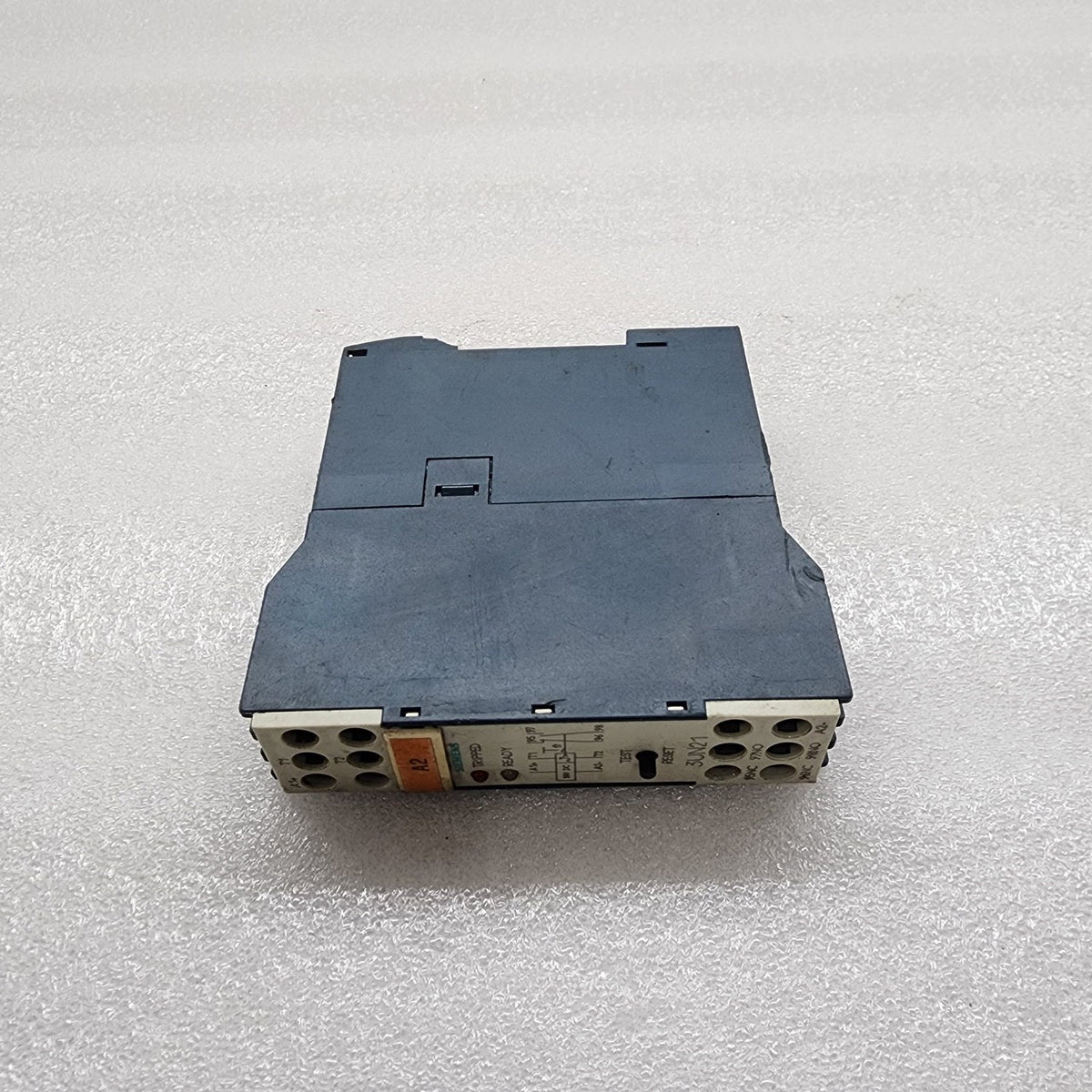 SIEMENS 3UN2110-0AB4 THERMISTOR TRIPPING UNIT 24VDC