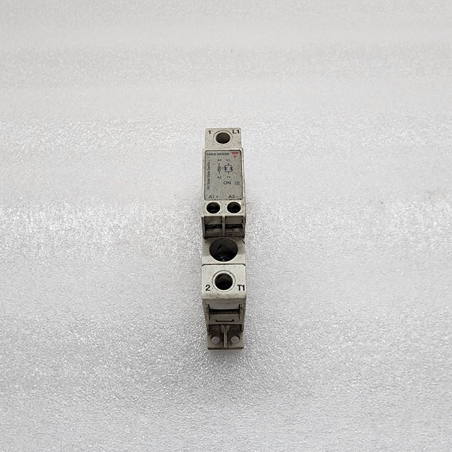 CARLO GAVAZZI RGS1A23D25KKEDIN SOLID STATE RELAY 24-240VAC/3-32VDC