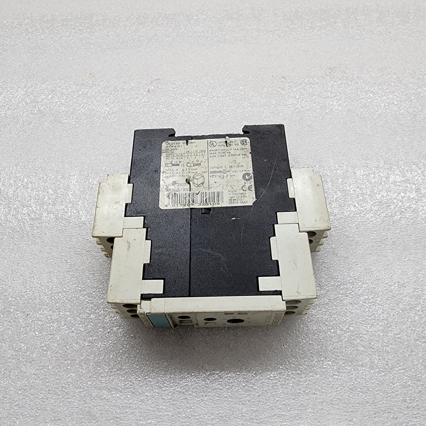 SIEMENS 3RP1505-1BW30 MULTI-FUNCTION TIME RELAY