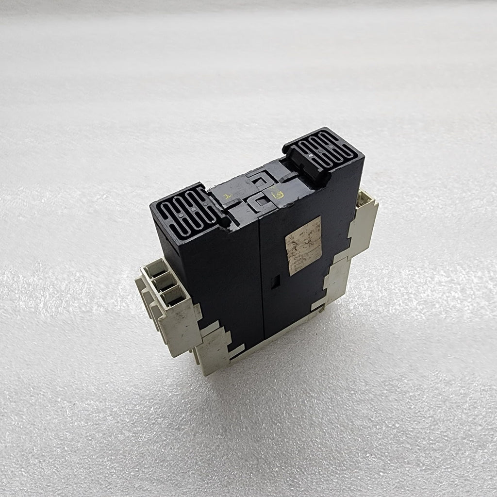 SIEMENS 3RP1505-1BW30 MULTI-FUNCTION TIME RELAY