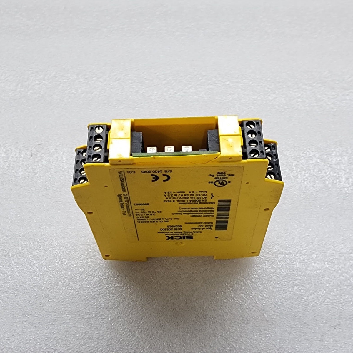SICK UE48-20S3D2 SAFETY RELAY 6024916