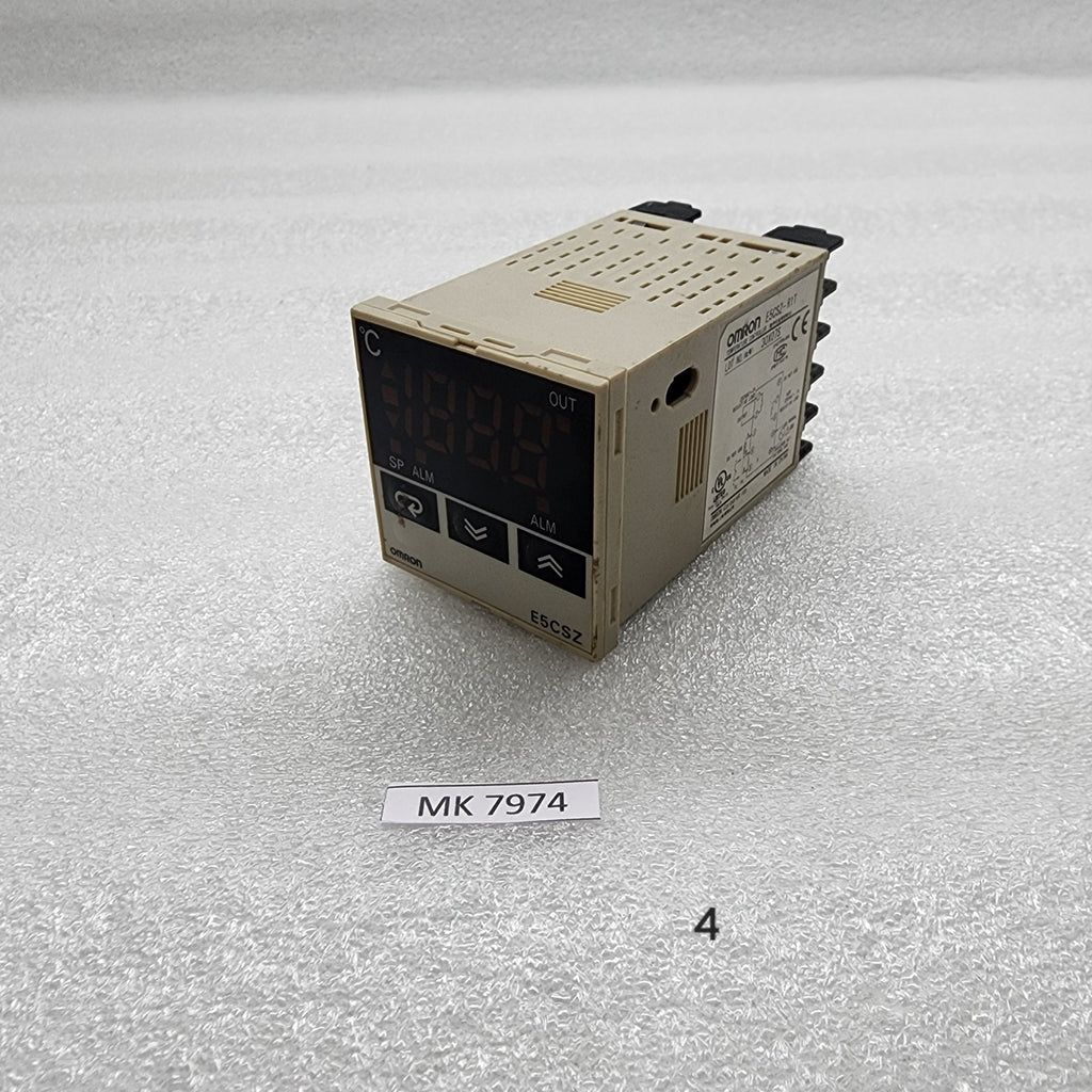 OMRON E5CSZ-R1T TEMPERATURE CONTROLLER 100-240V