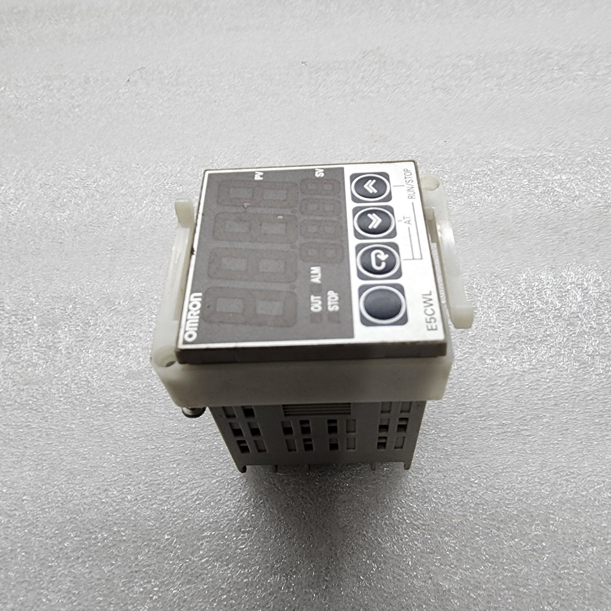 OMRON E5CWL-R1TC TEMPERATURE CONTROLLER 100-240VAC