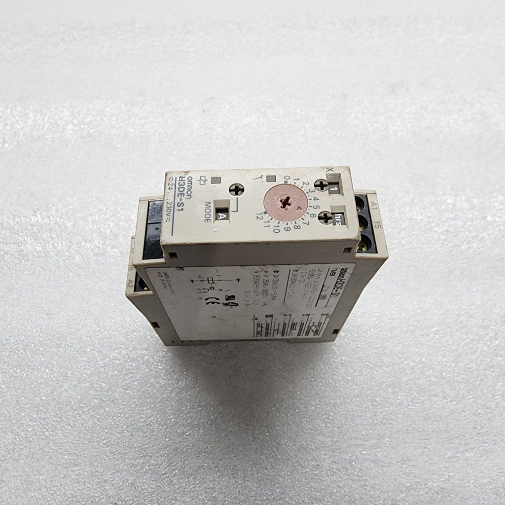 OMRON H3DE-S1 MULTIFUNCTION TIMER RELAY 24-230VAC/DC